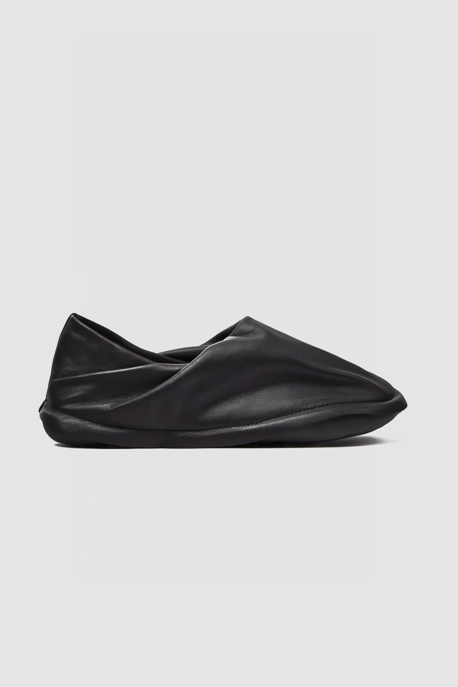 X ISSEY MIYAKE Peu Form Black_1