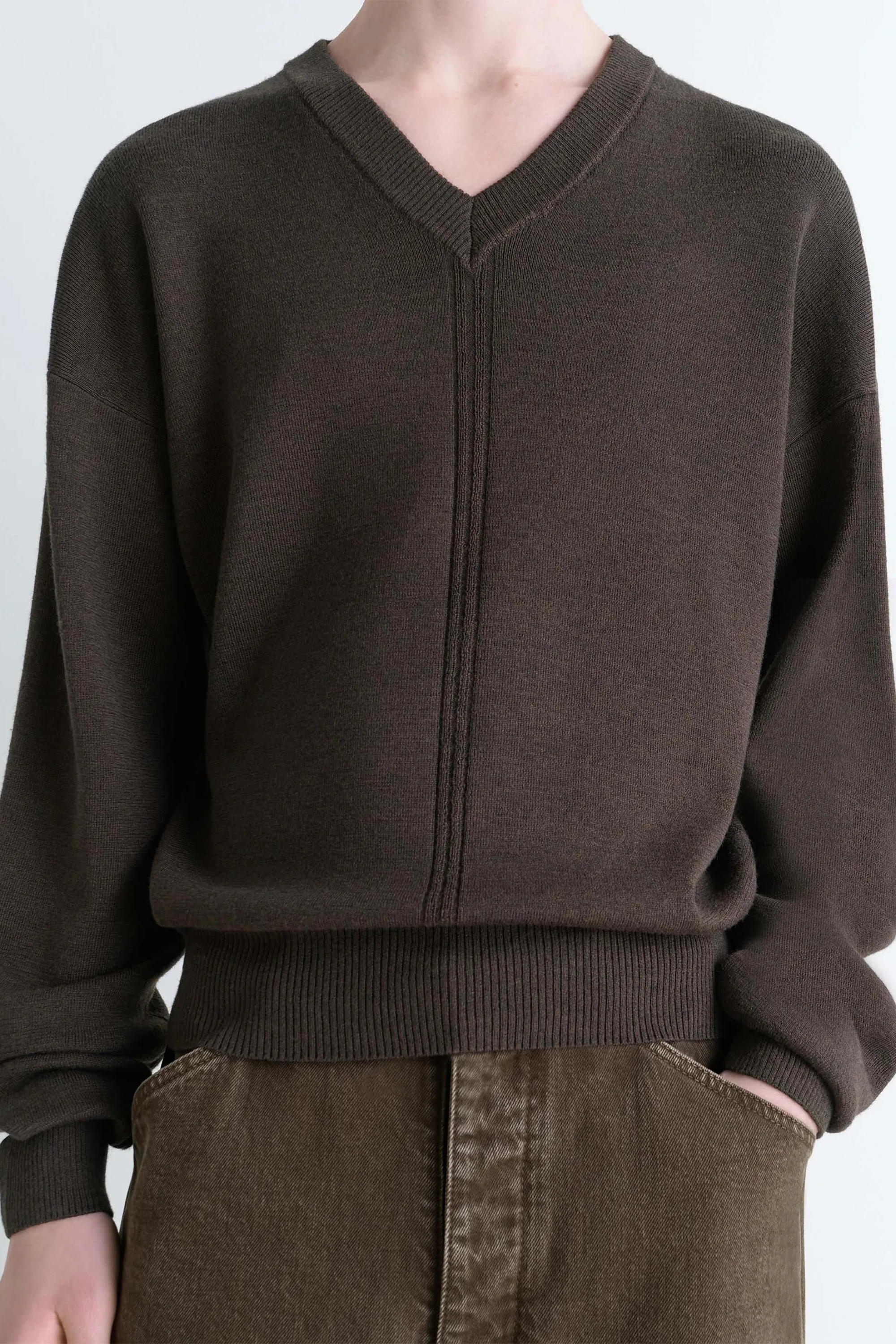V Neck Sweater Dark Cacao