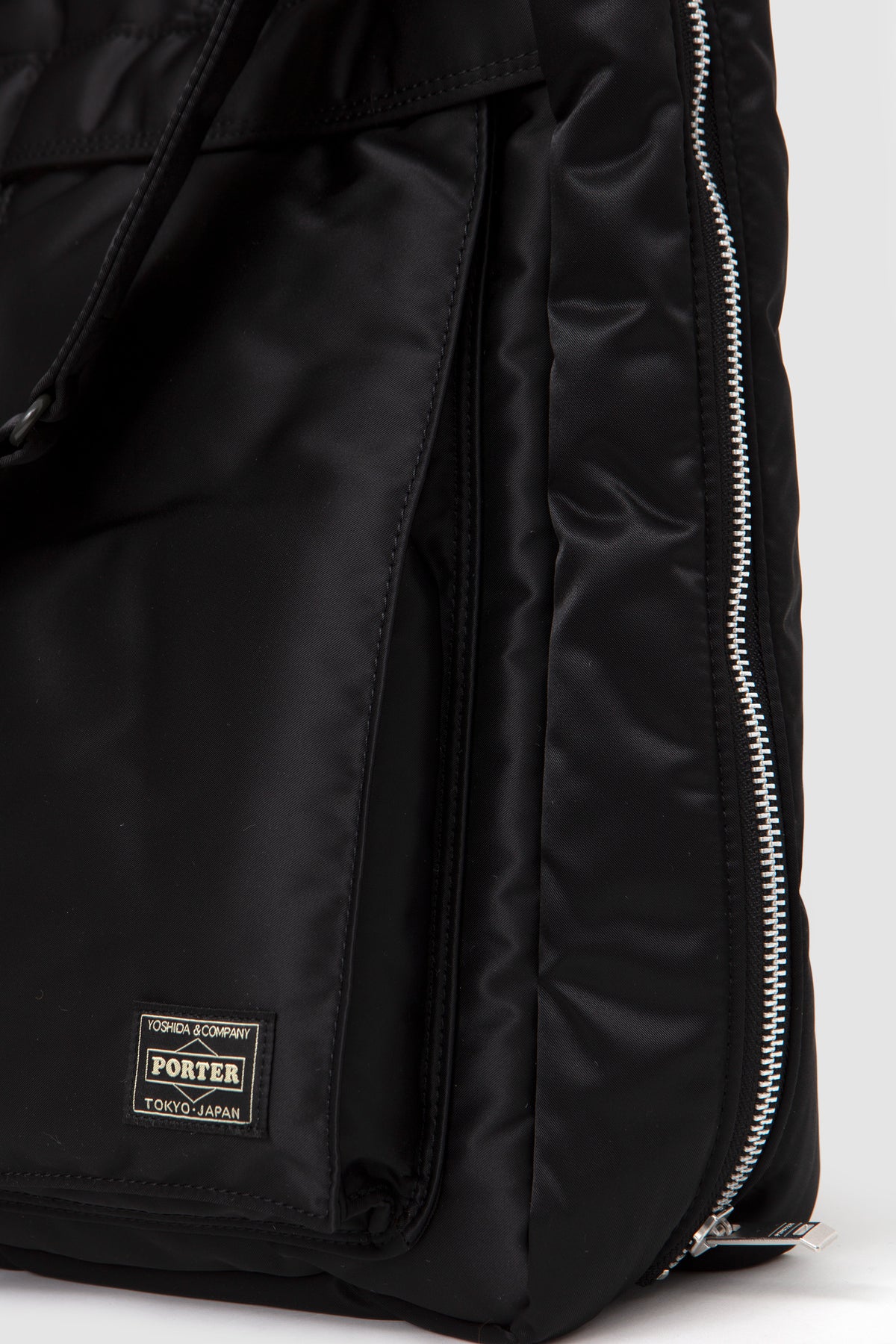 Tanker Carrying Tote Bag Black_2