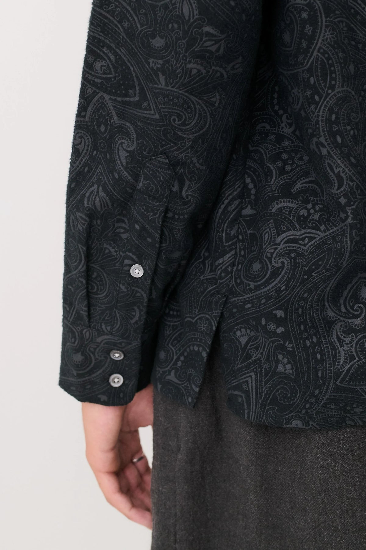Gusto Shirt Washed Black Ornament_6