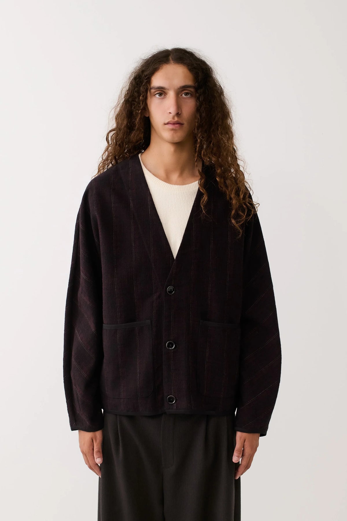 Kaan Cardigan Black Wine Line_1