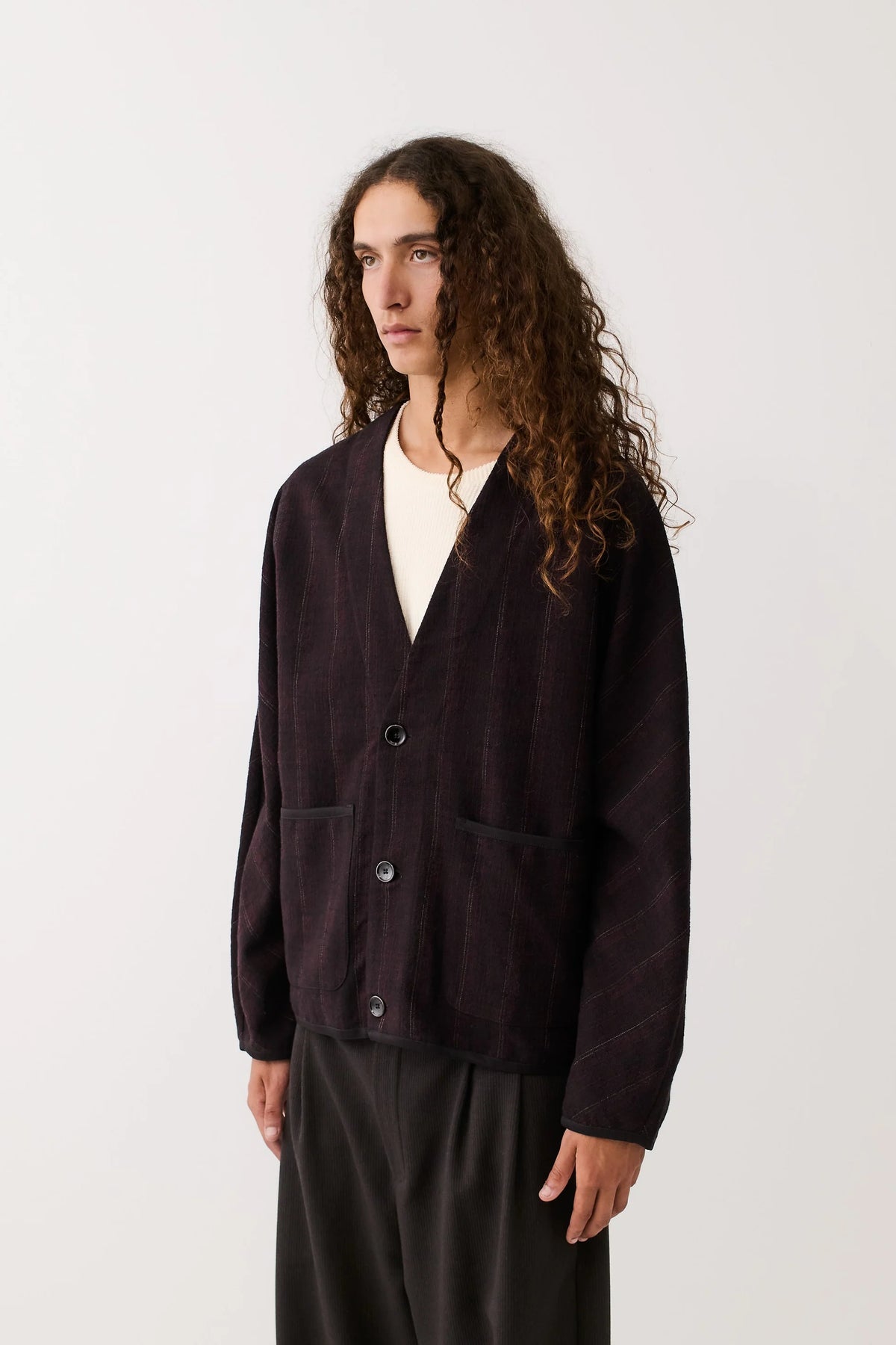 Kaan Cardigan Black Wine Line_3