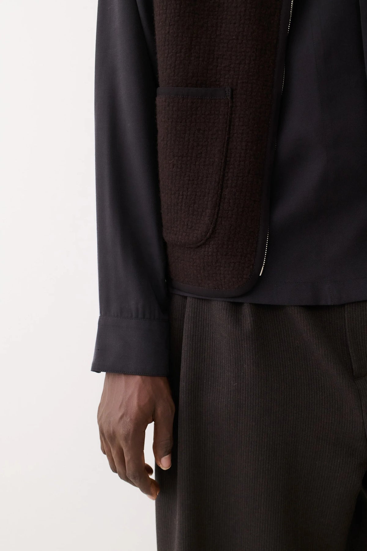 Valur Wool Vest Mahogany Tiles_5