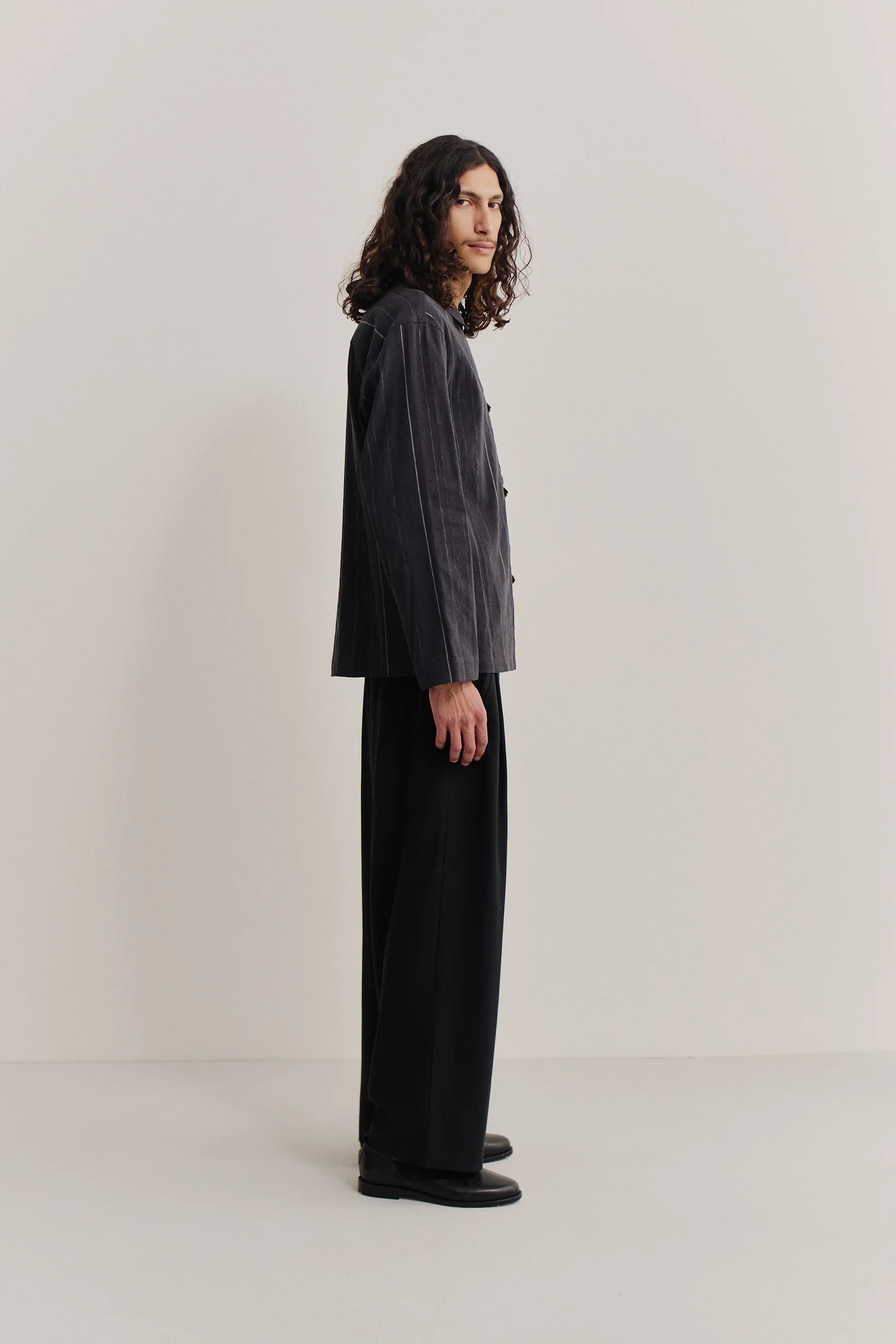 Matara Overshirt Black Chalk Stripe_2