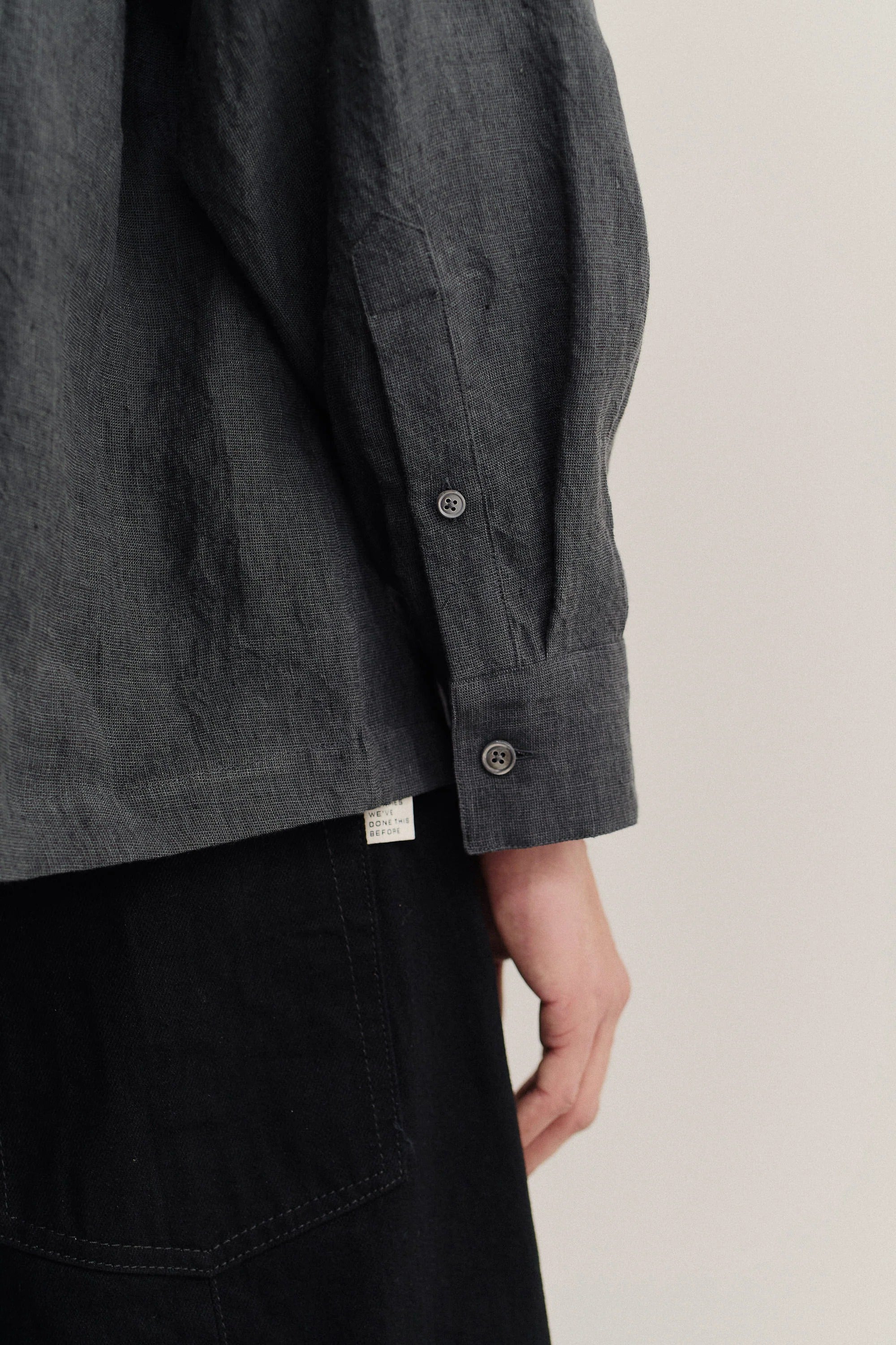 Rumba Shirt Coal Linen_5