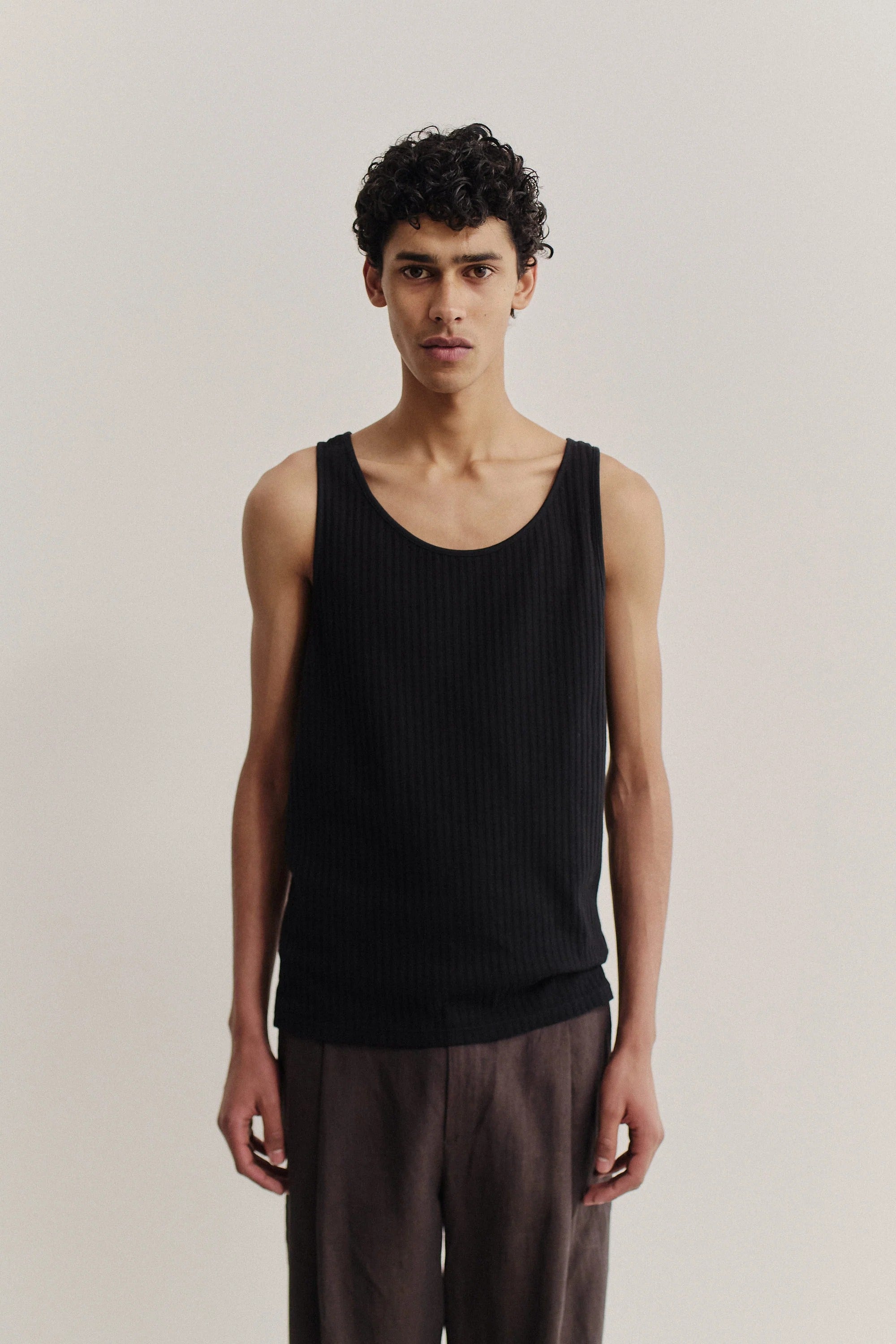 Tomaso Tanktop Black Ajour