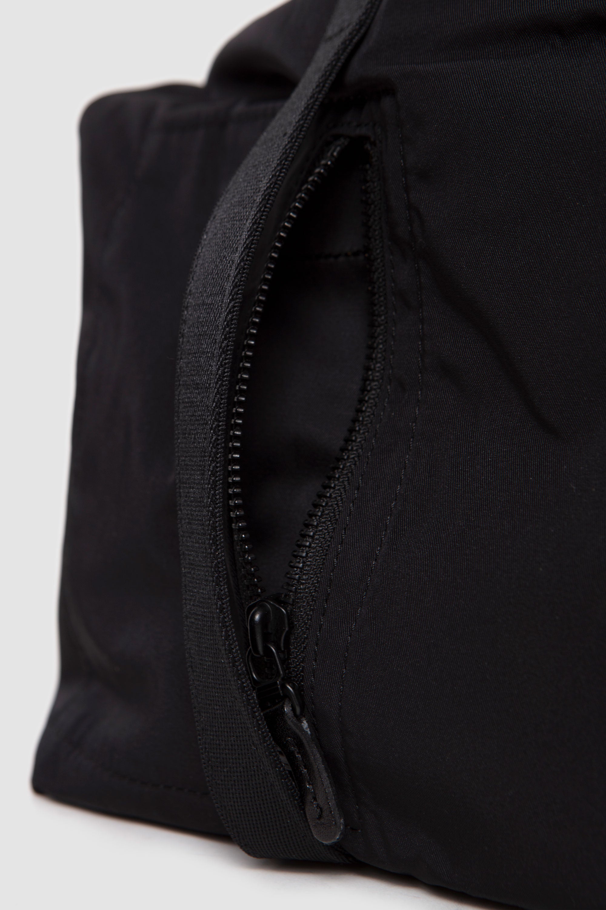 Gabardine 2 Way Shoulder (Y) Black_3