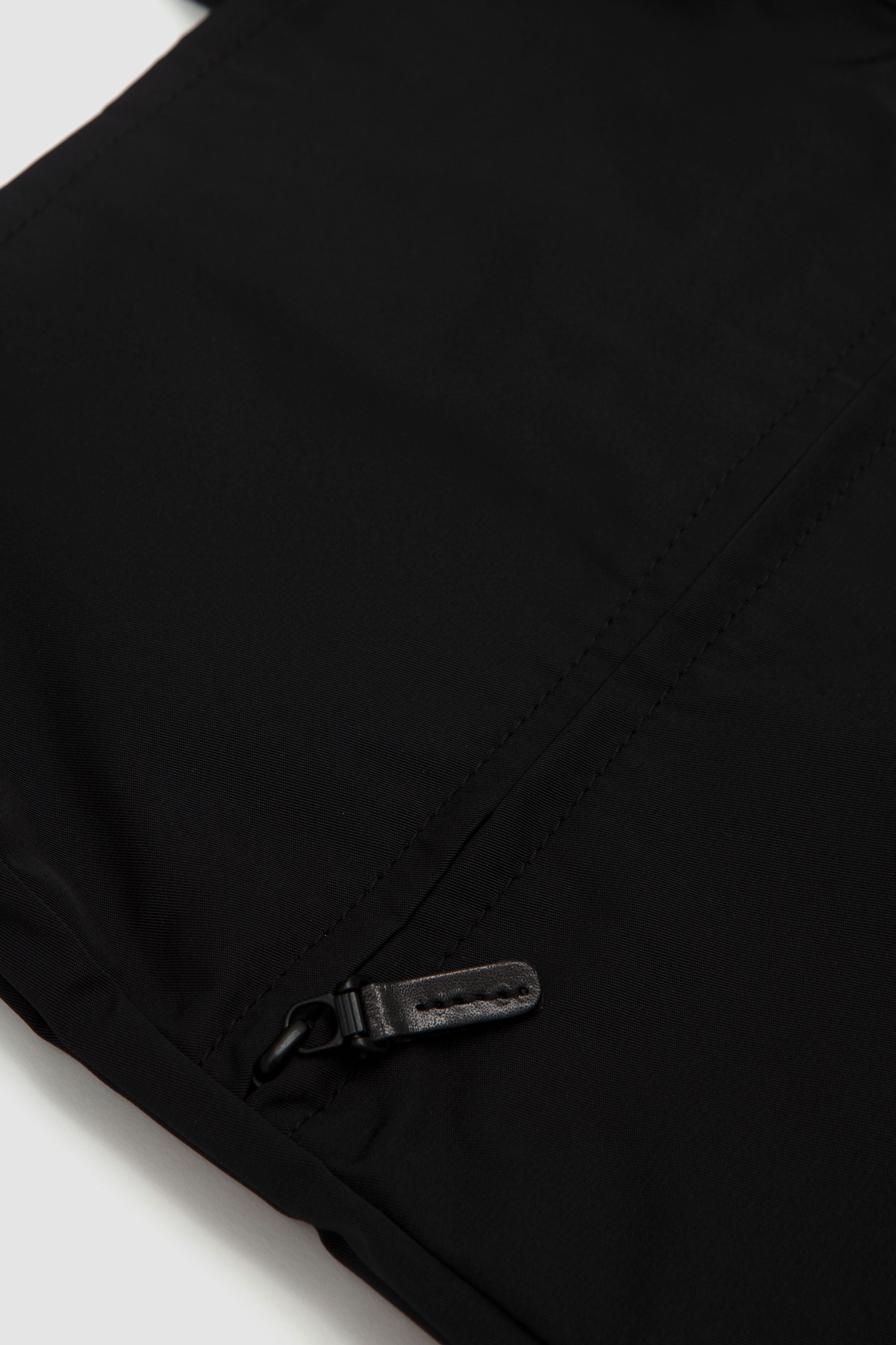 Gabardine Zippy Tote L Black