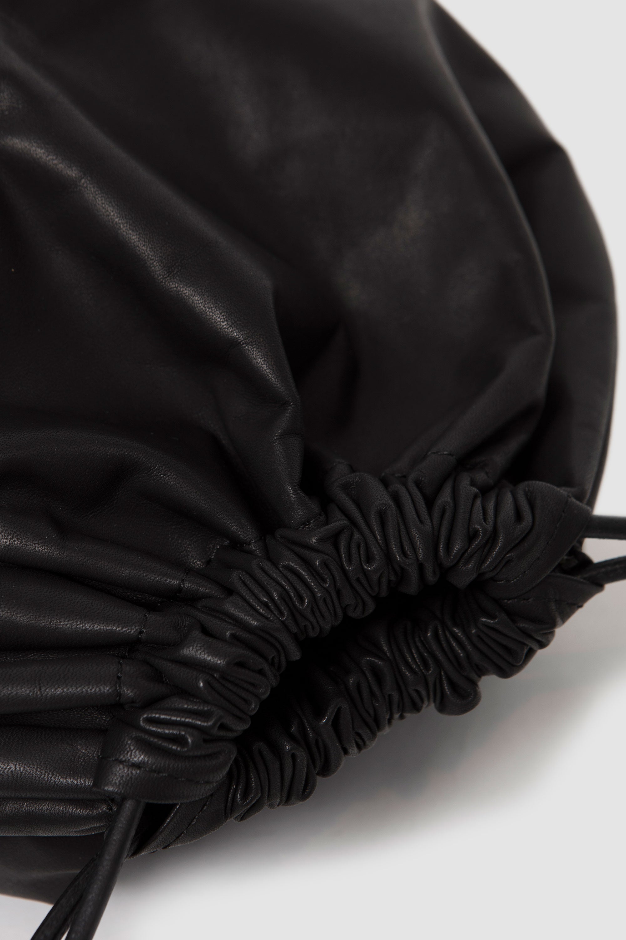 Sandwich Leather Lantern Bag (L) Black_2
