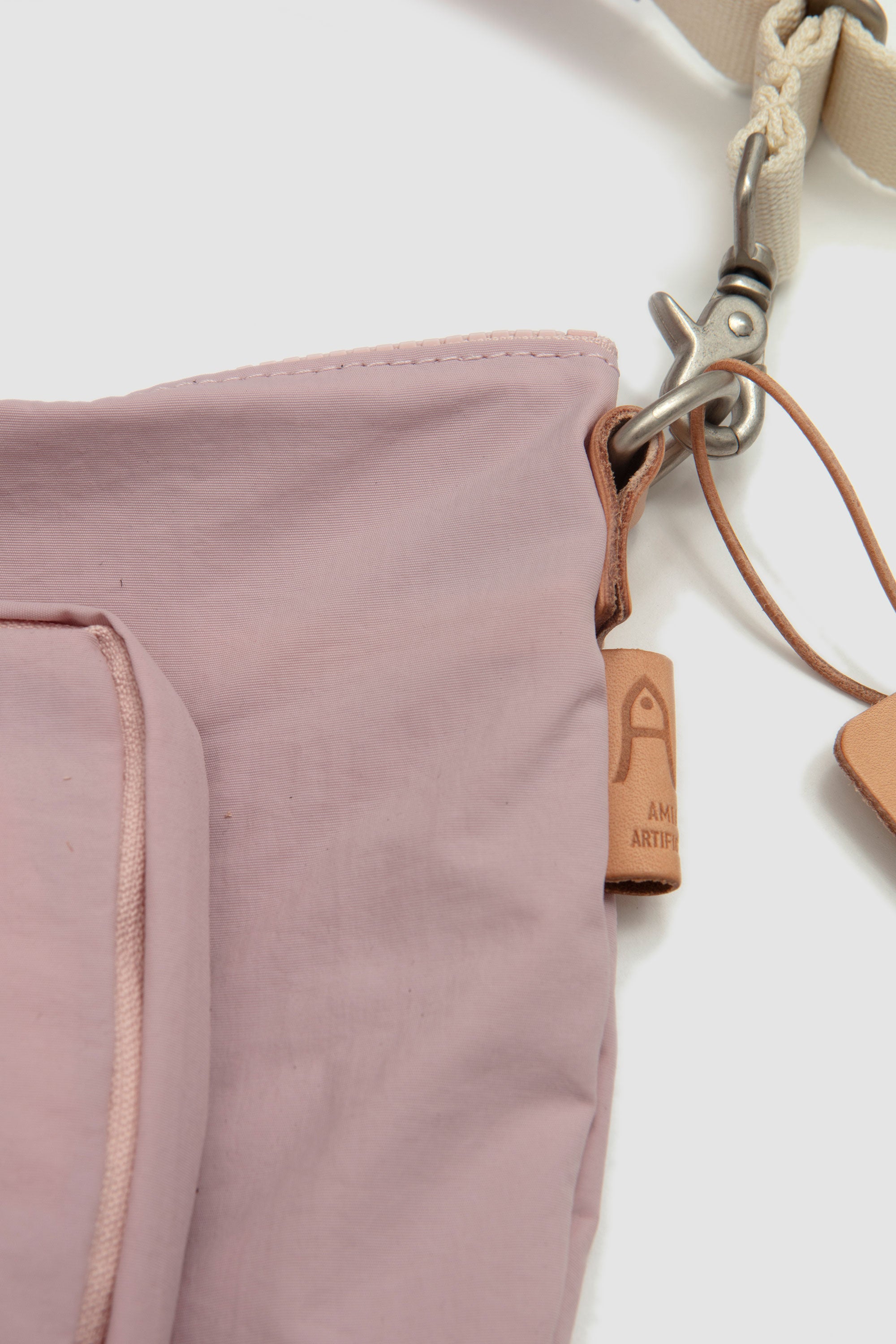 Shrink Nylon Bodybag Sakura Pink