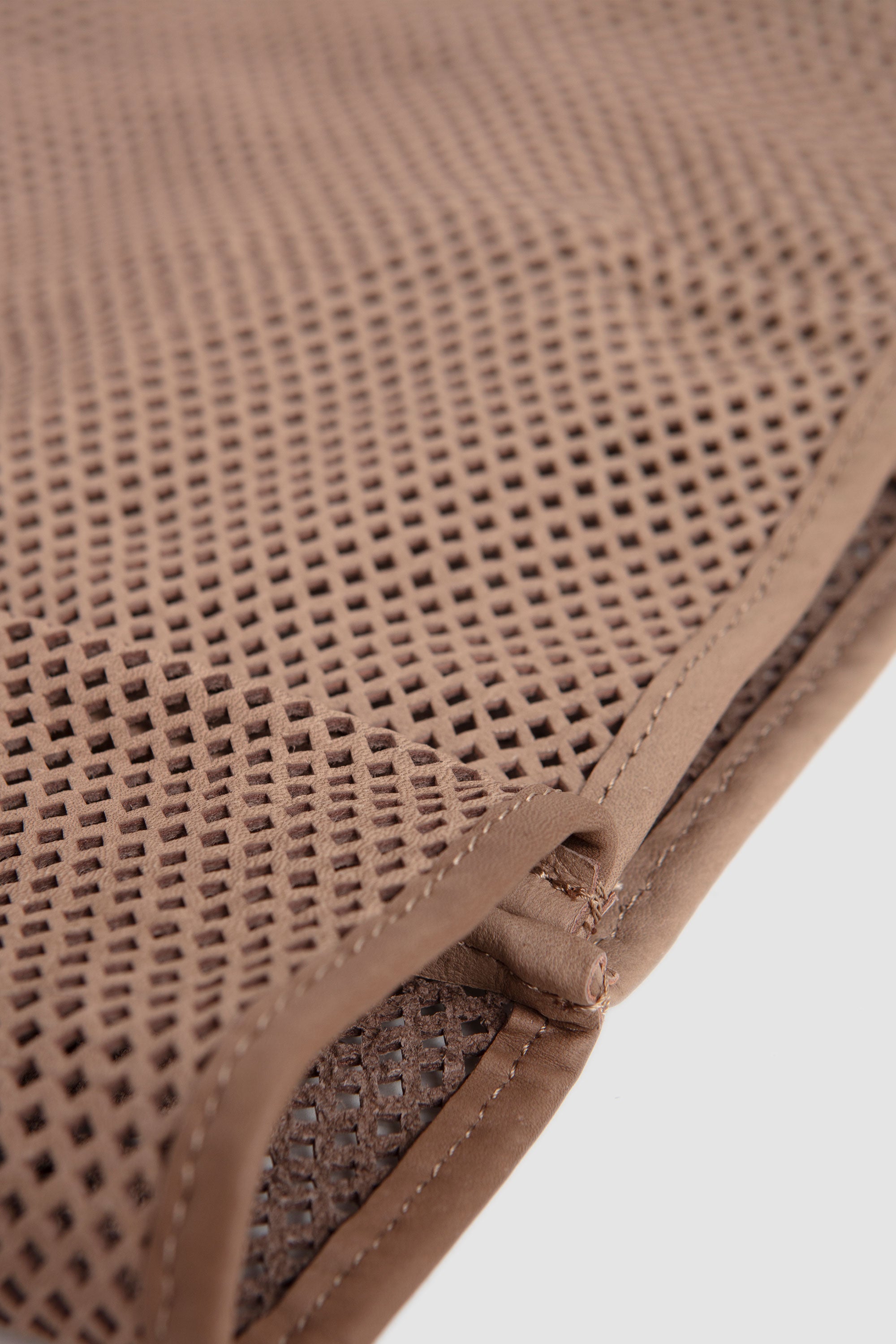 Washed Leather Mesh Tote (L) Beige_2