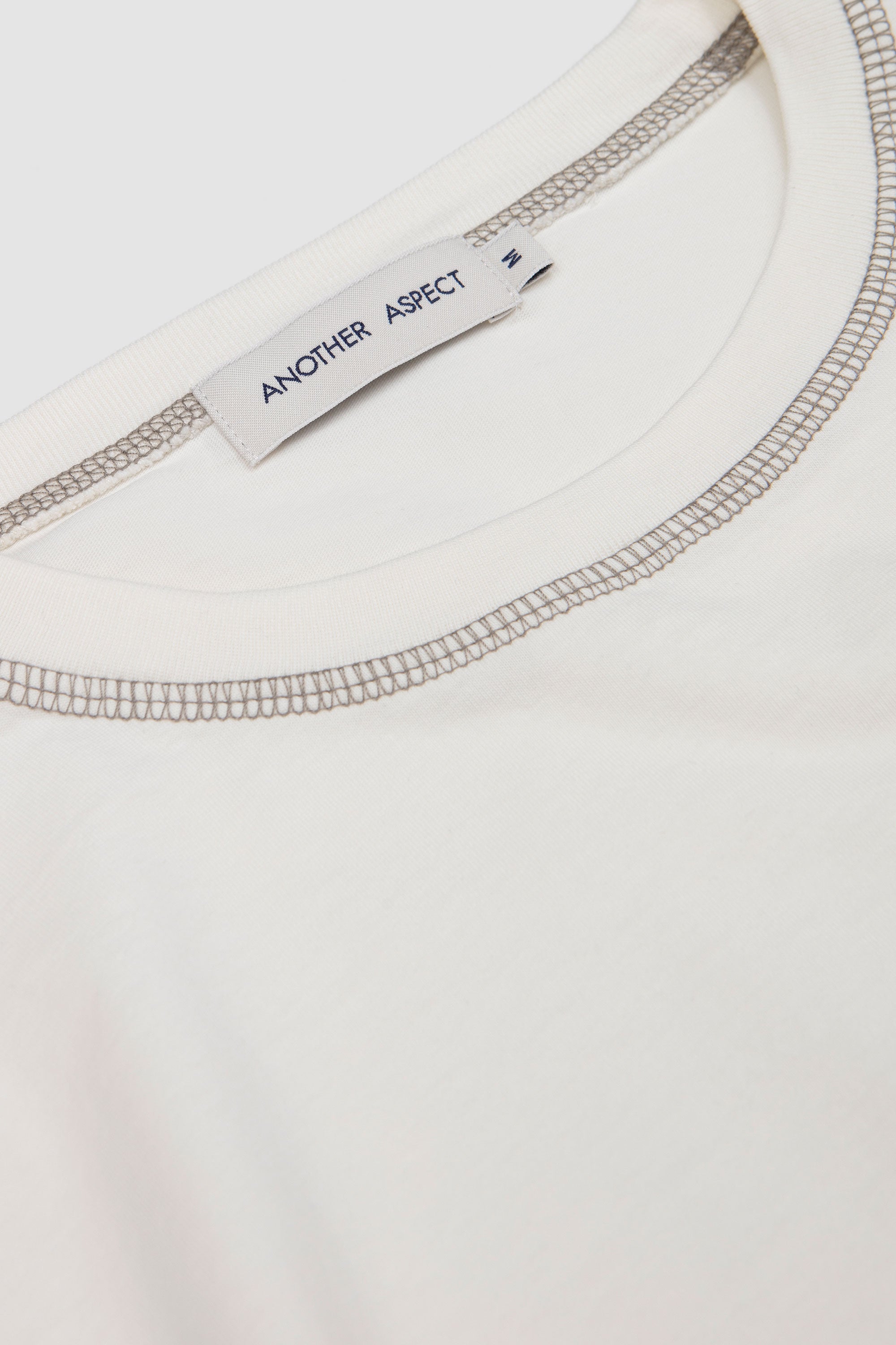 Another T-Shirt 3.0 White/ Brown_2