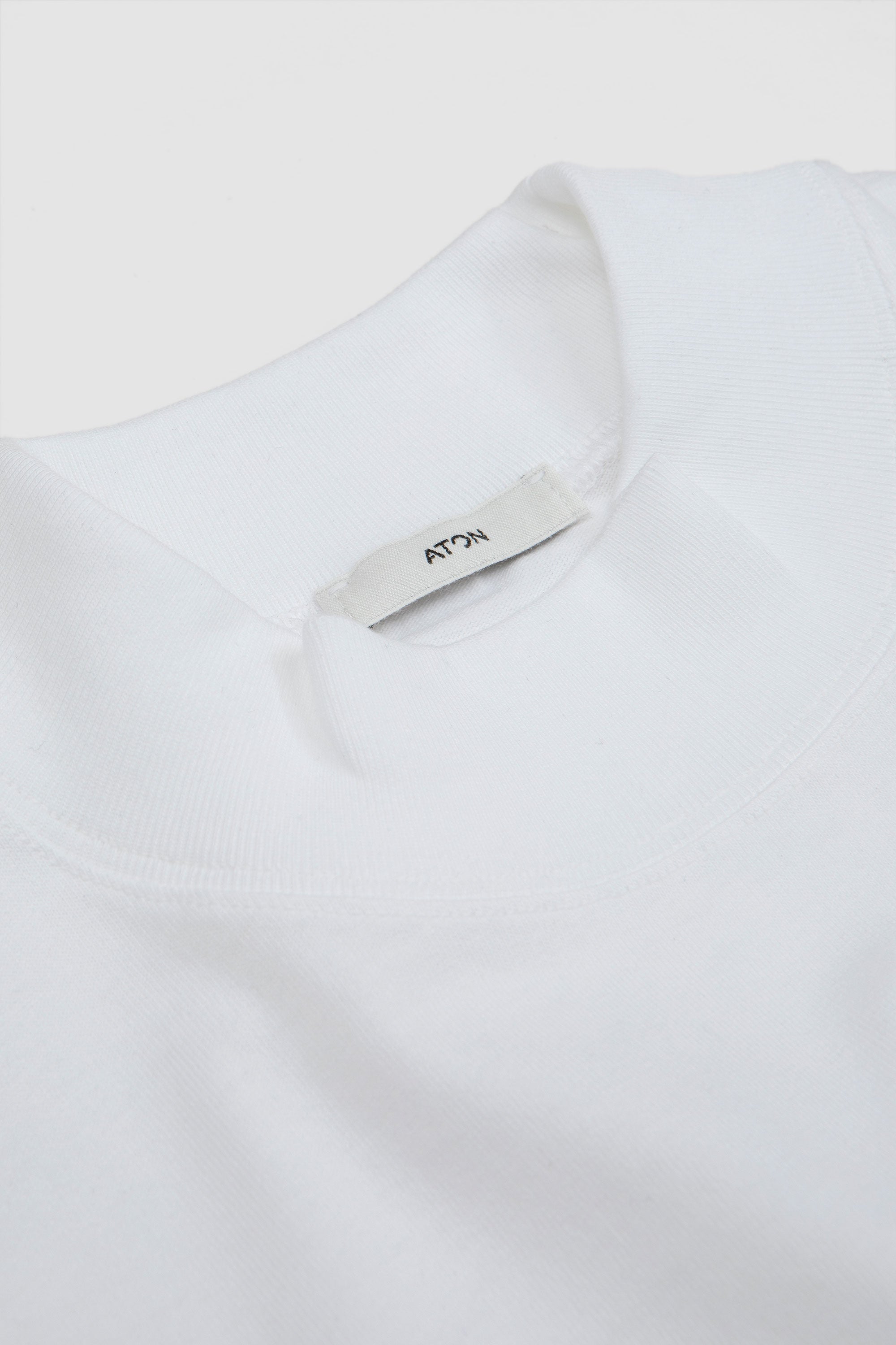 Mock Neck Pullover T-Shirt Air Spinning White