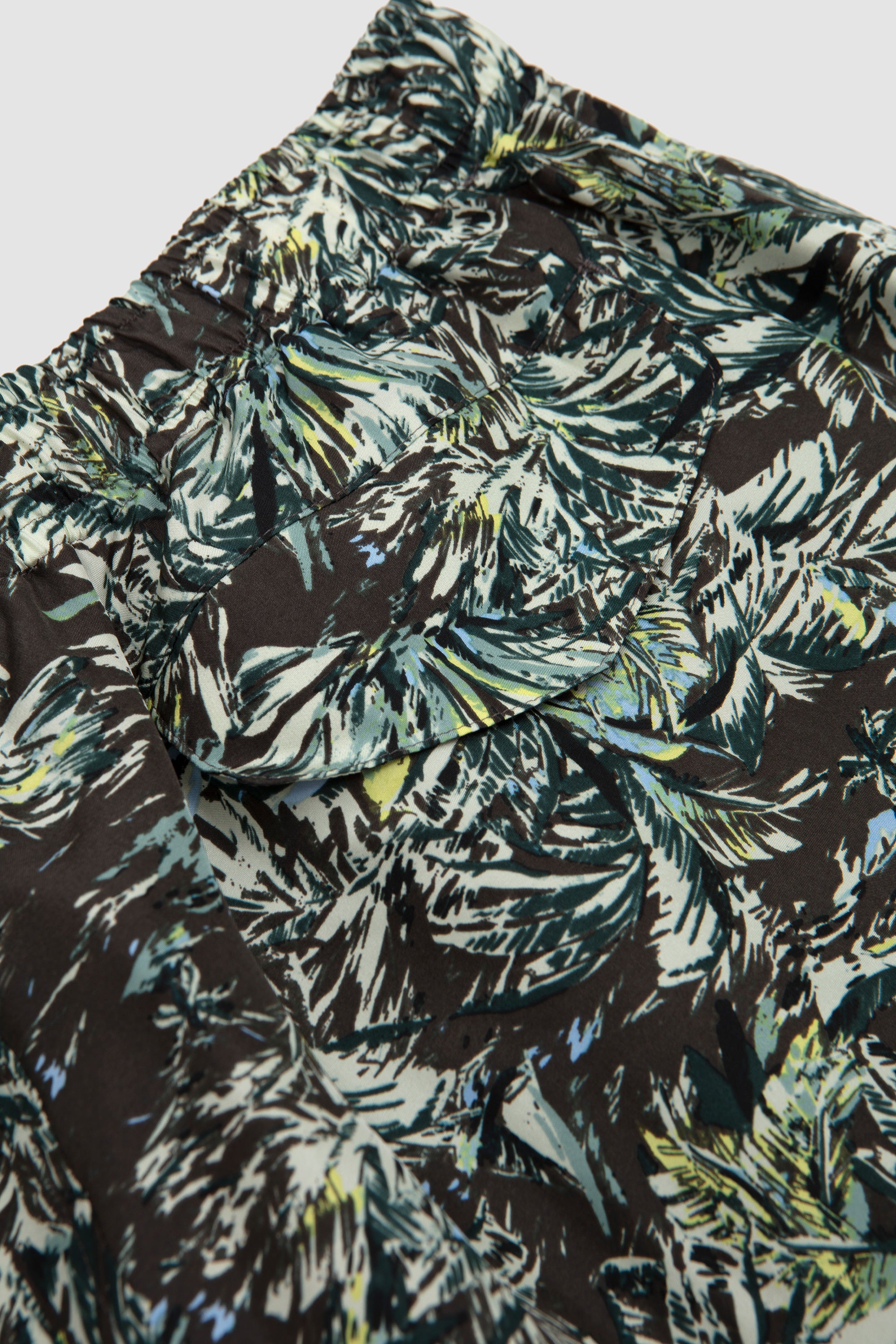 Printed Airy Silk Shorts Dark Brown