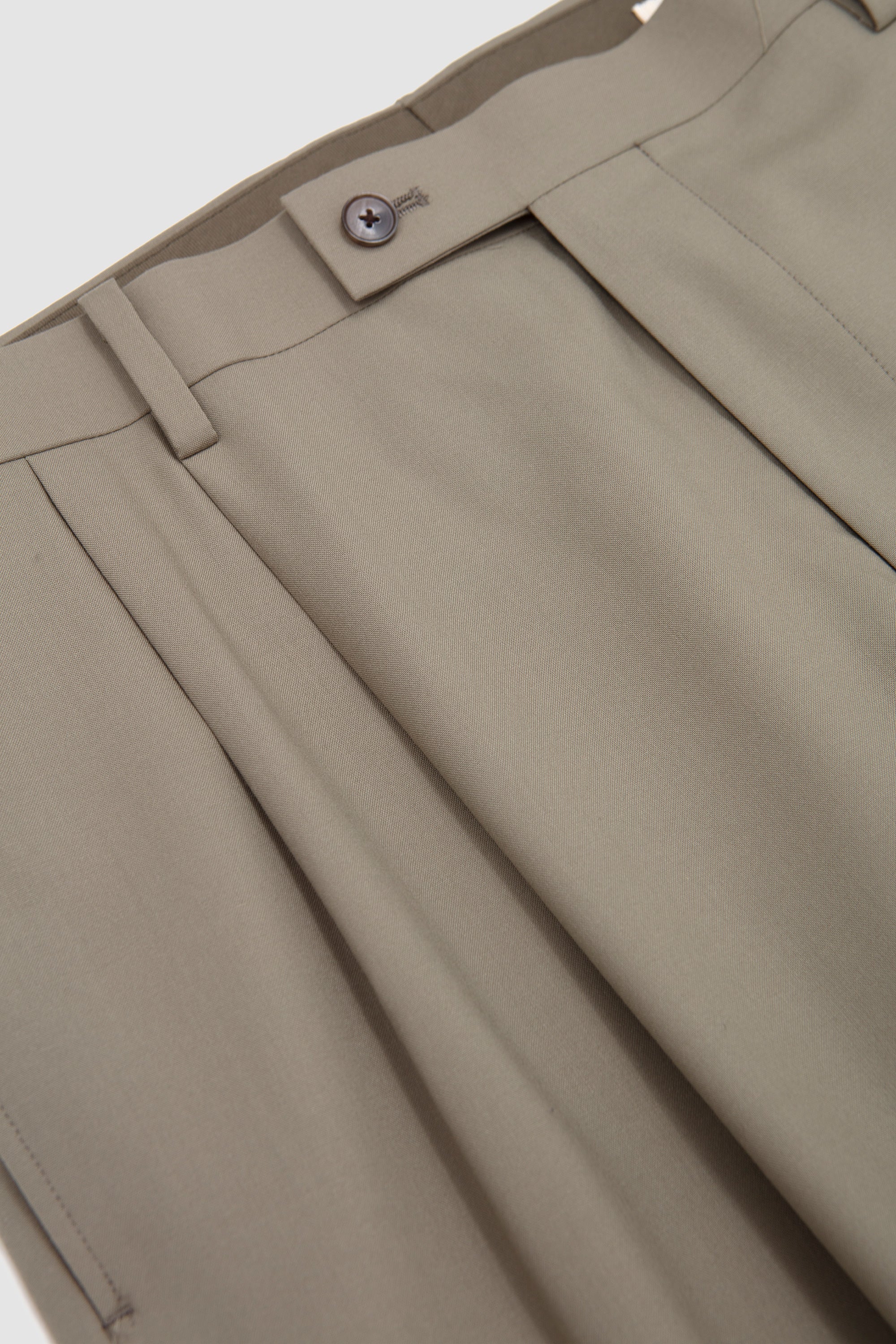 SPORTIVO [Ultra fina tropical wool two tuck slacks light khaki]