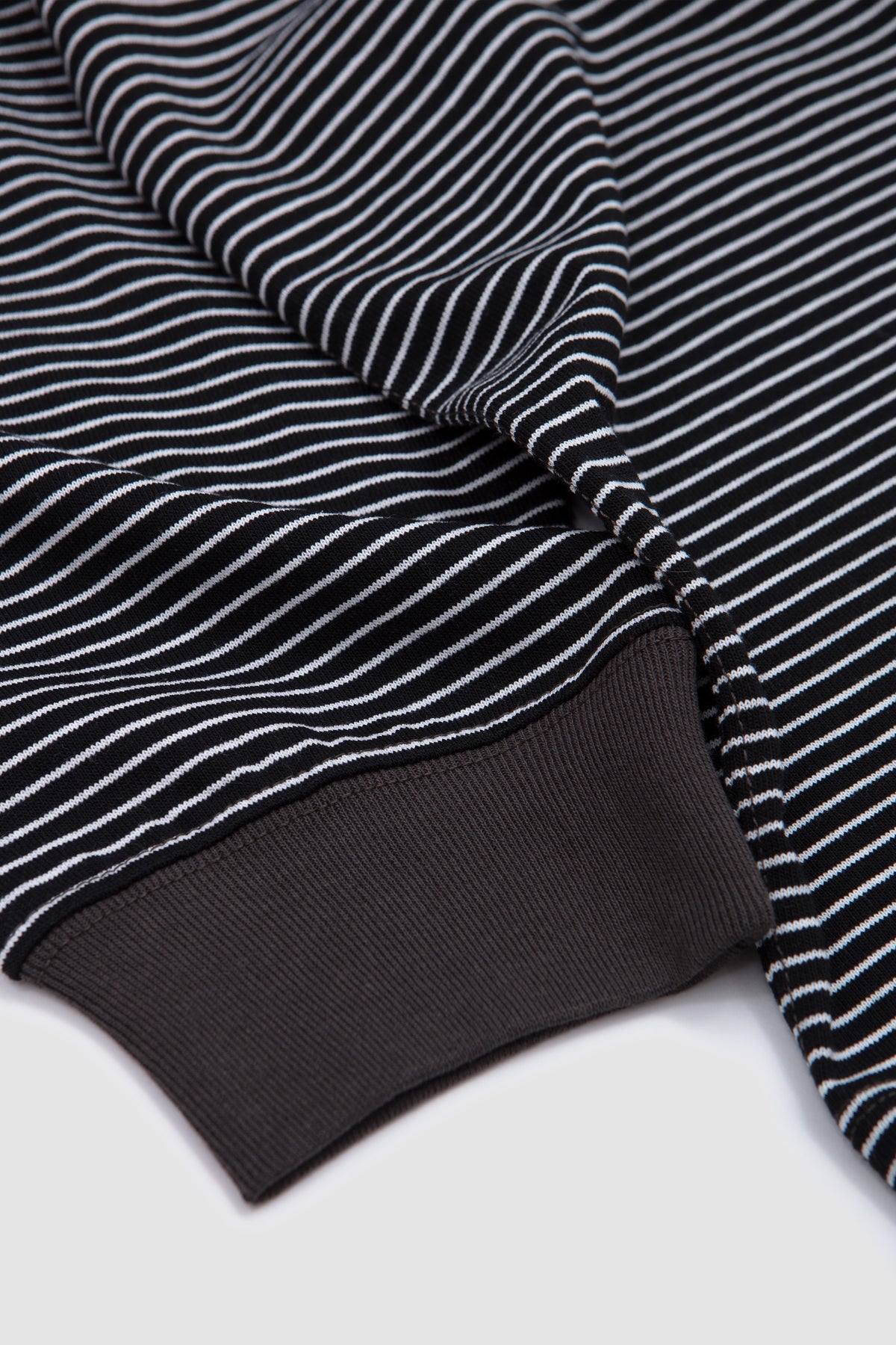 Long Sleeve T-Shirt Black/ White