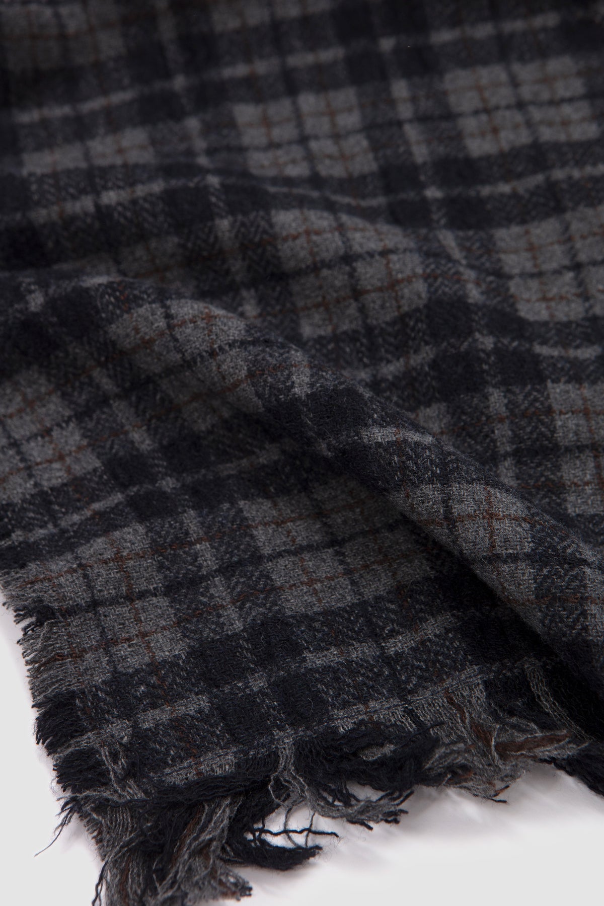 CHK Fringe Stole Grey/ Navy_2