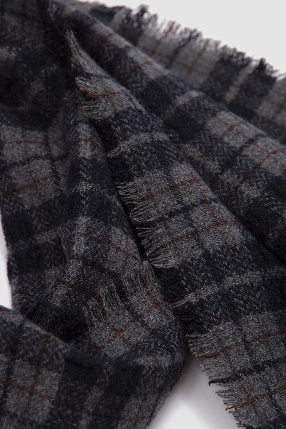 CHK Fringe Stole Grey/ Navy_4