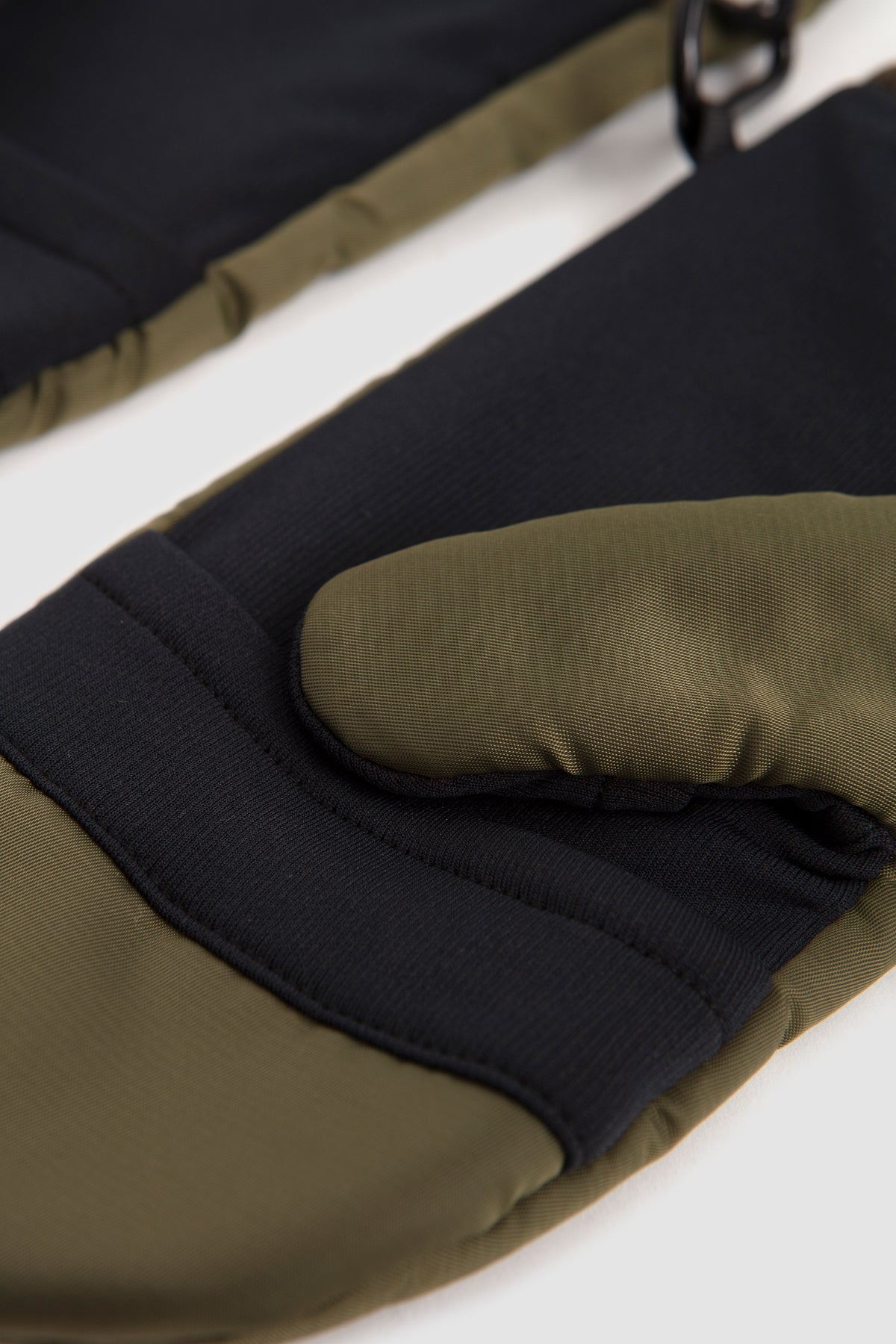 Go Uat MA-1 Mitten Olive_4