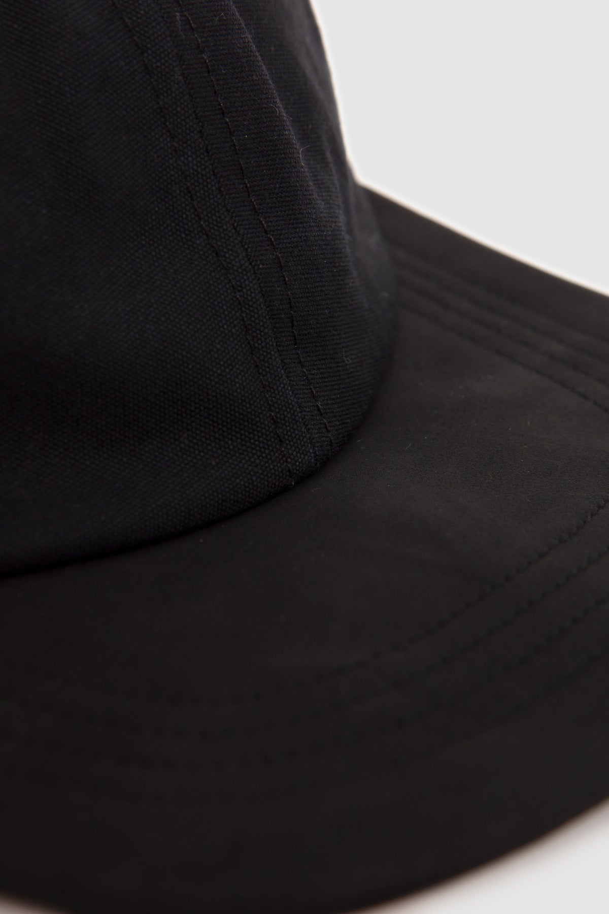 Parrafin 2Tone 3Panel Cap Black_2