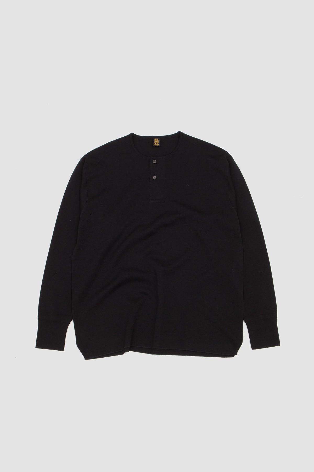 32G Smooth Wool Henry Neck Black