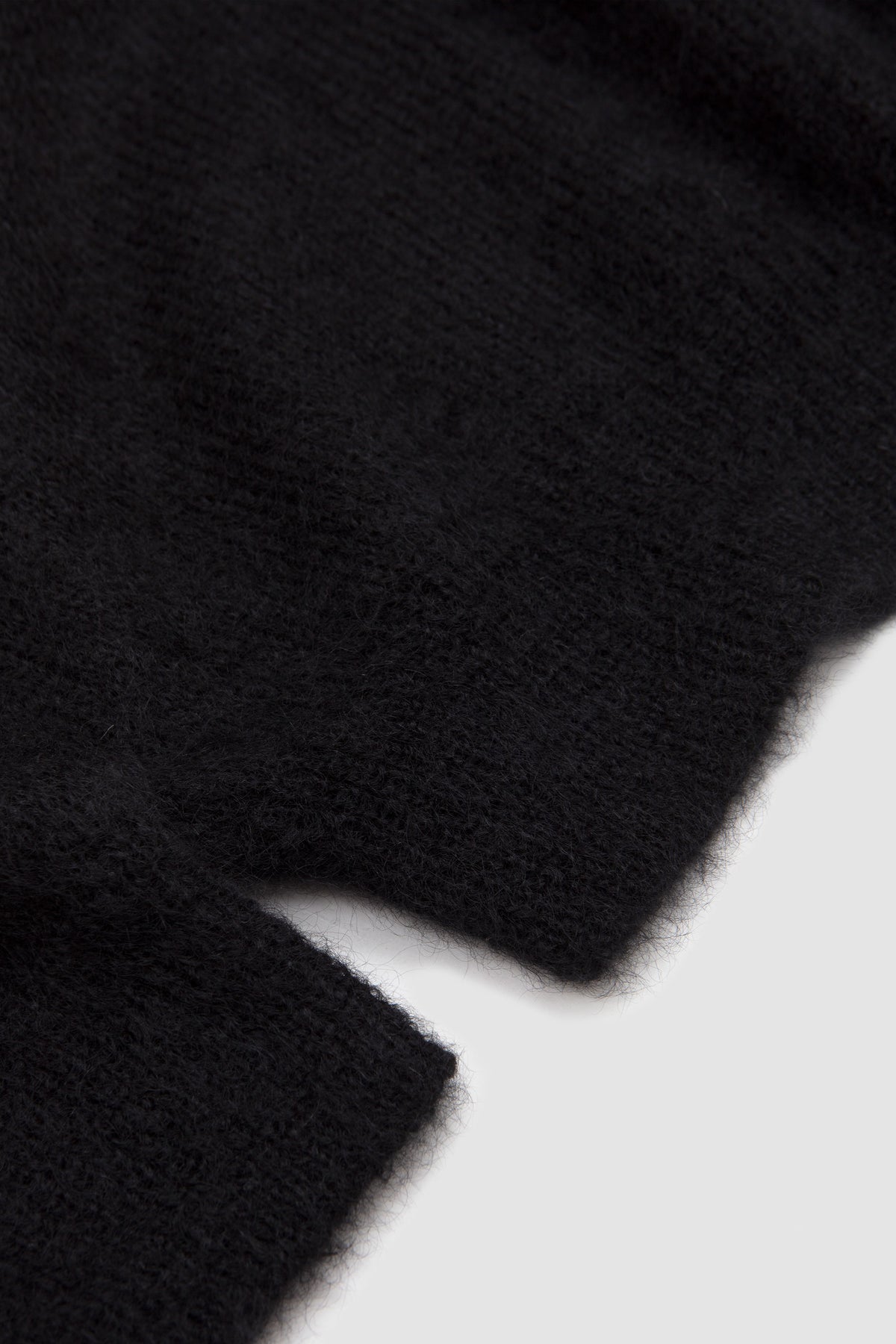 Pure Mohair Polo Black_3