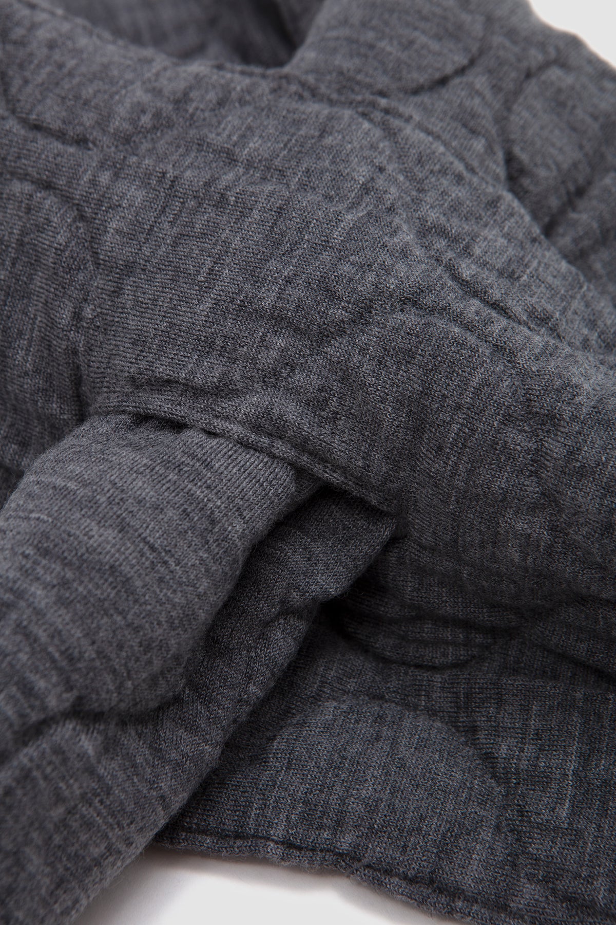 Quilting Muffler Gray_4