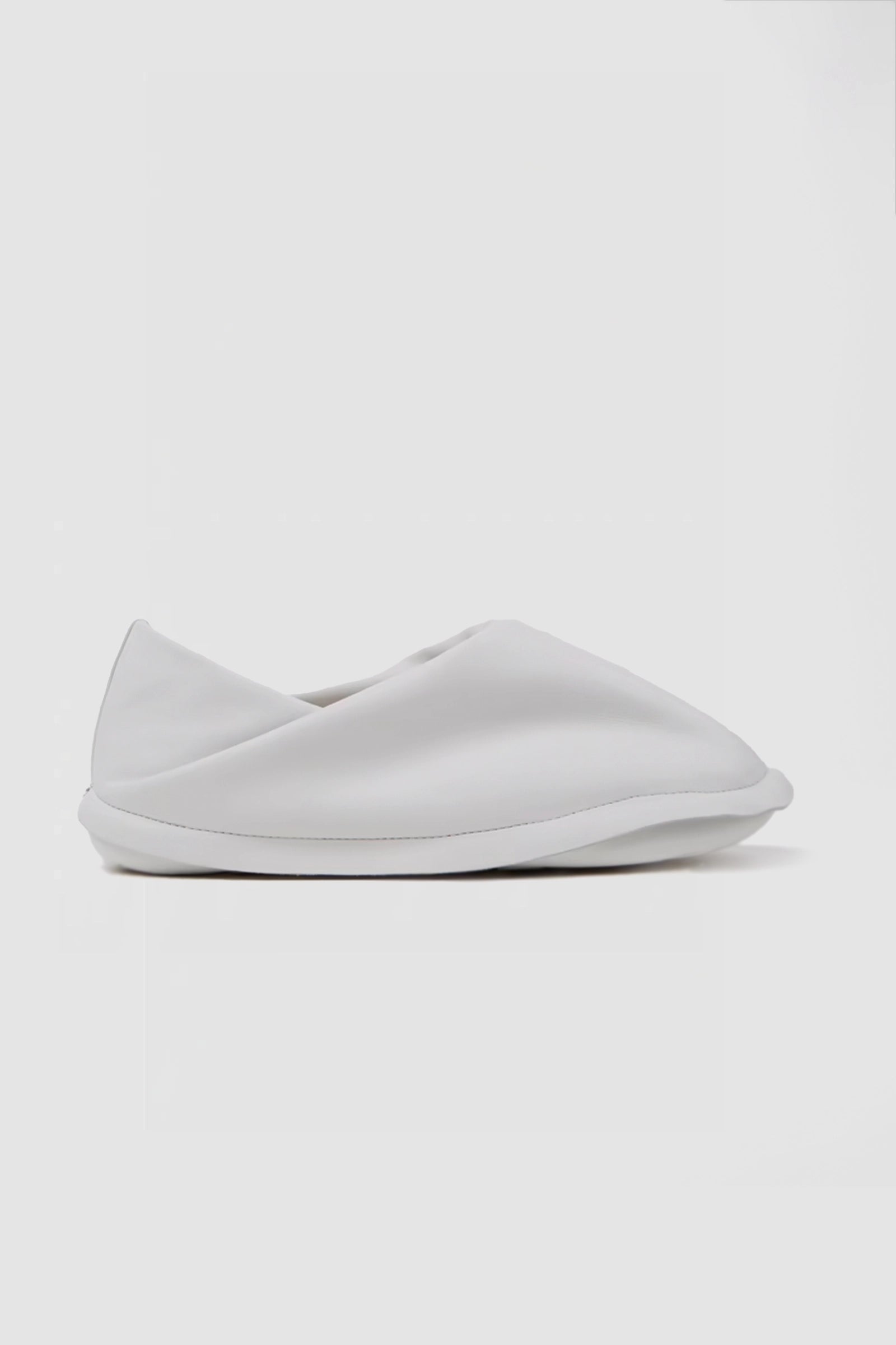 X ISSEY MIYAKE Peu Form White_1