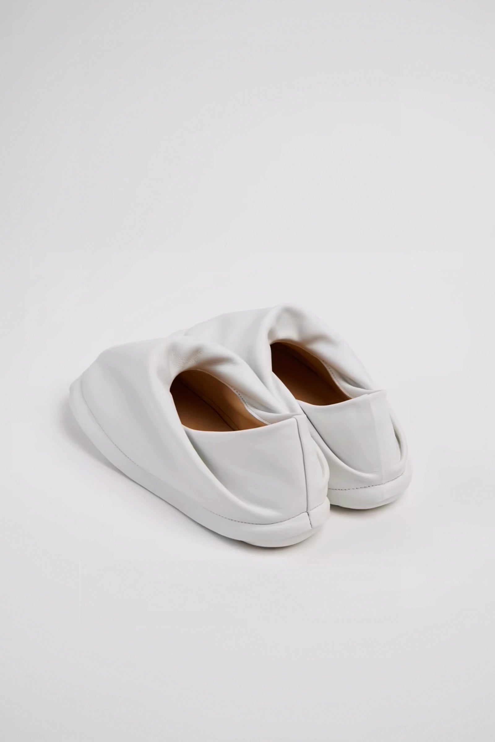 X ISSEY MIYAKE Peu Form White_2