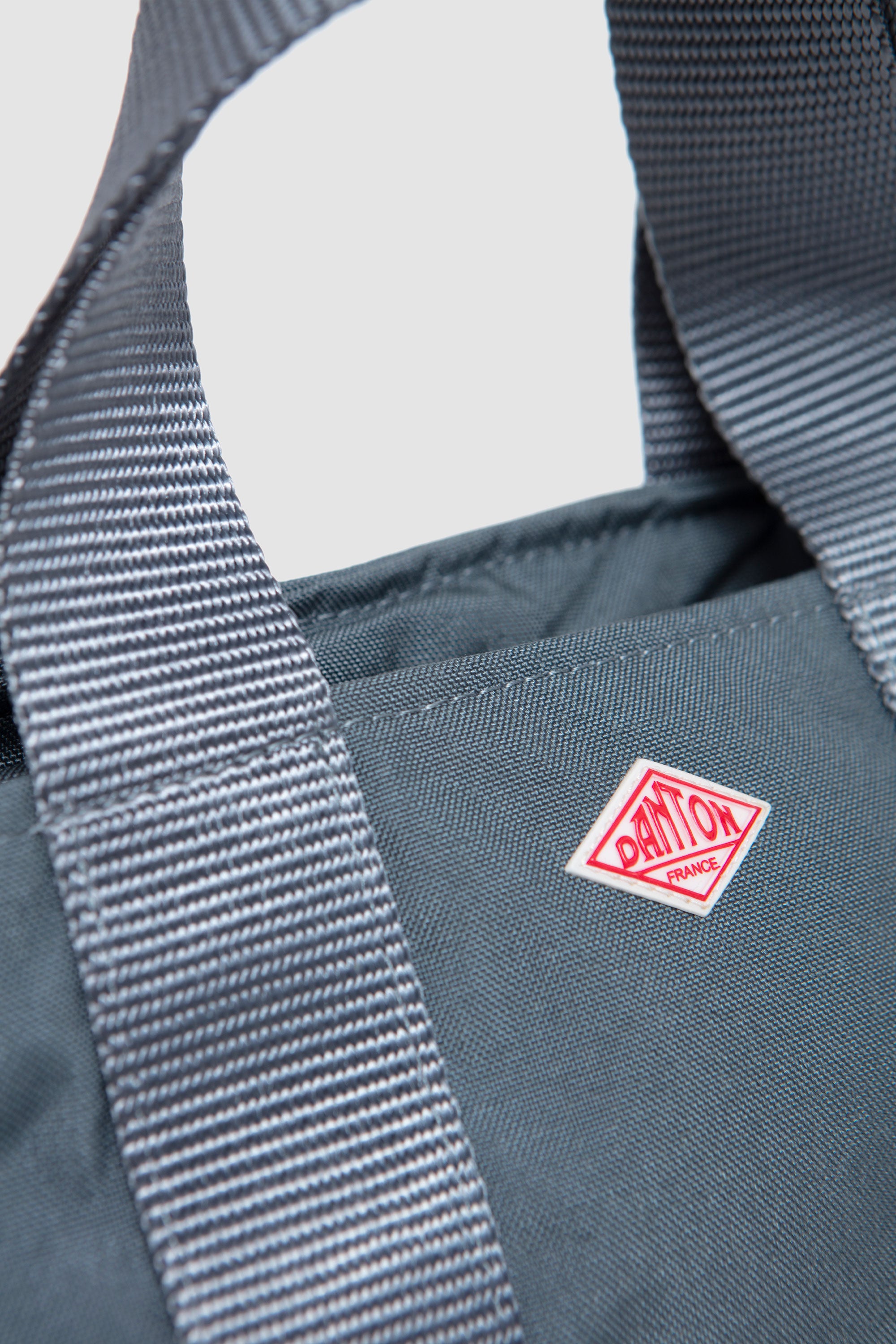 Le-Marais Dark Blue/ White