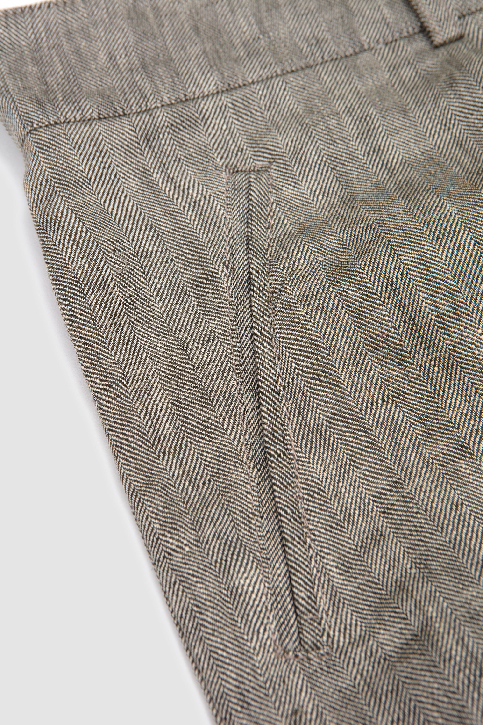 Naturalist Shorts Khaki/ Ecru_3