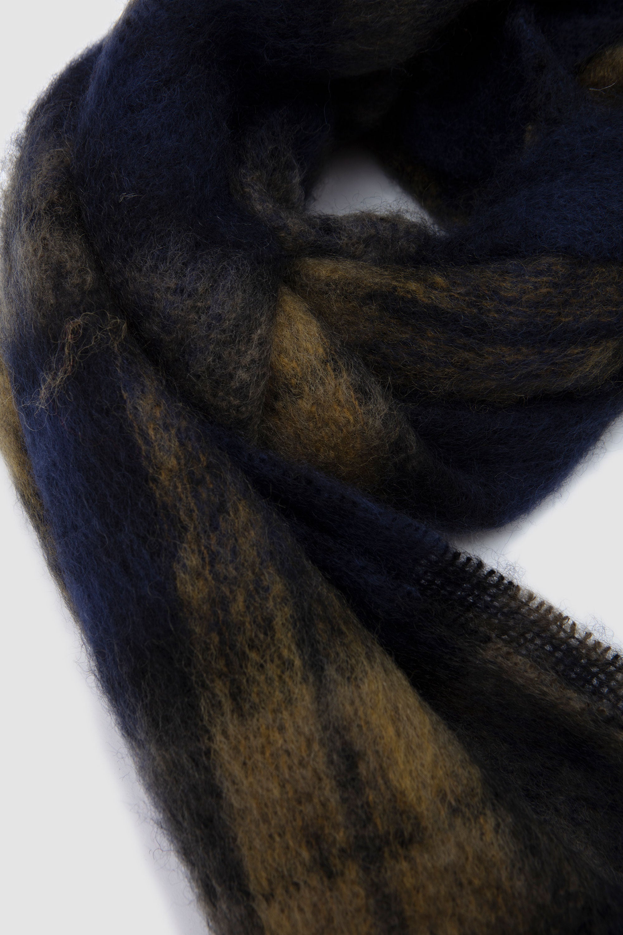 University Giant Scarf Navy/ Ochre Tartan_4