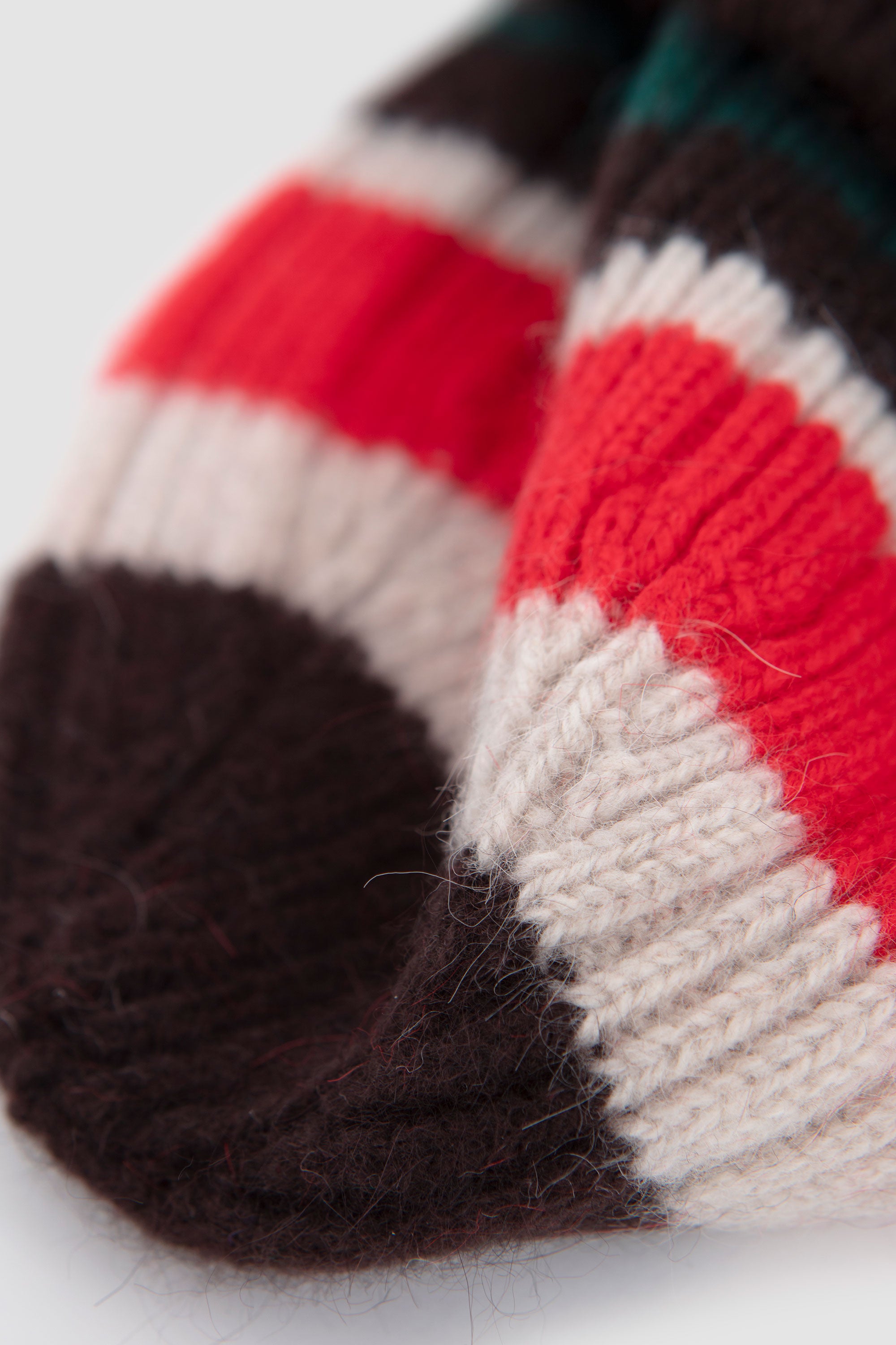 Striped Geelongora Beanie Brown/ Ecru/ Red