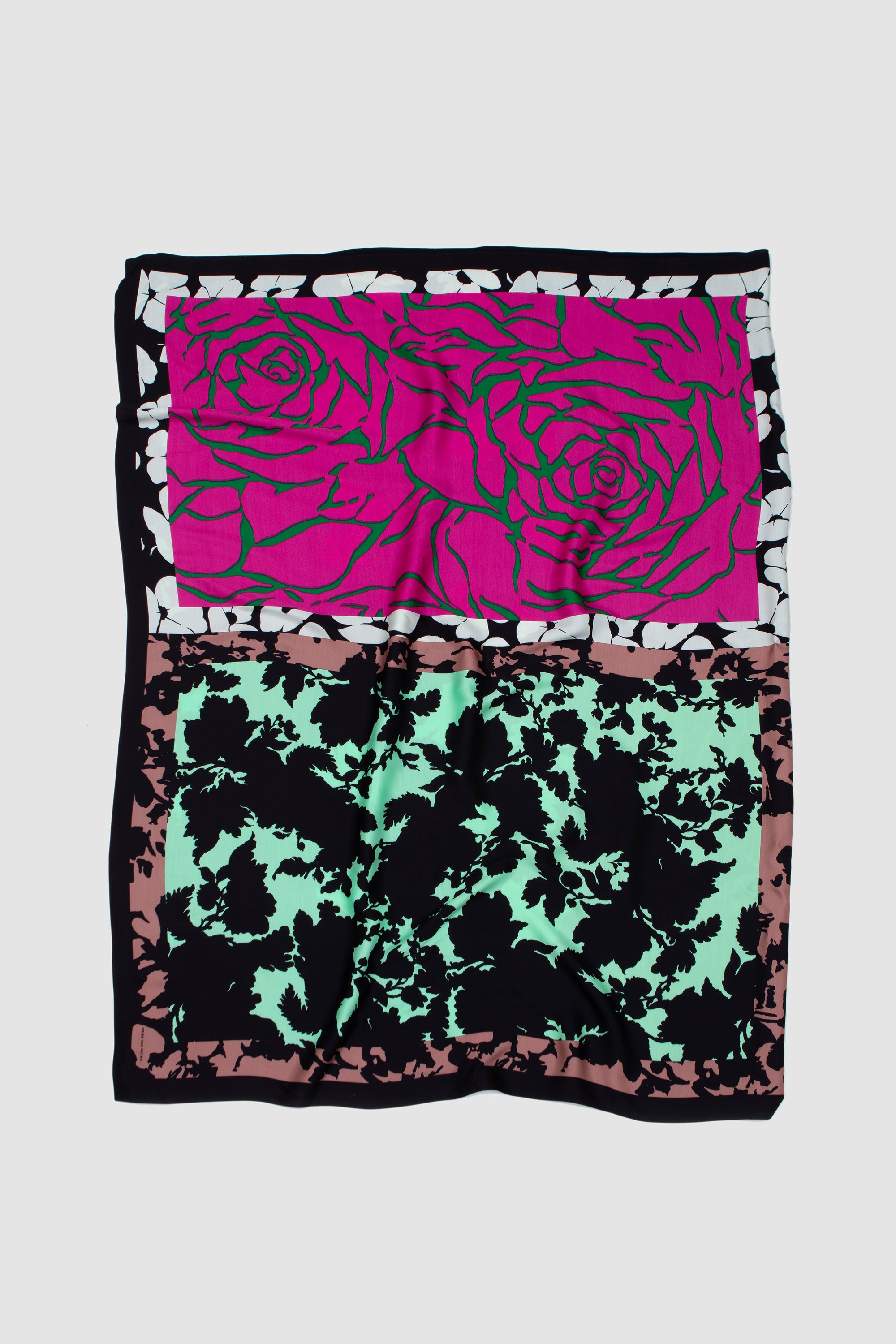 Flora Scarf Dessin B_1