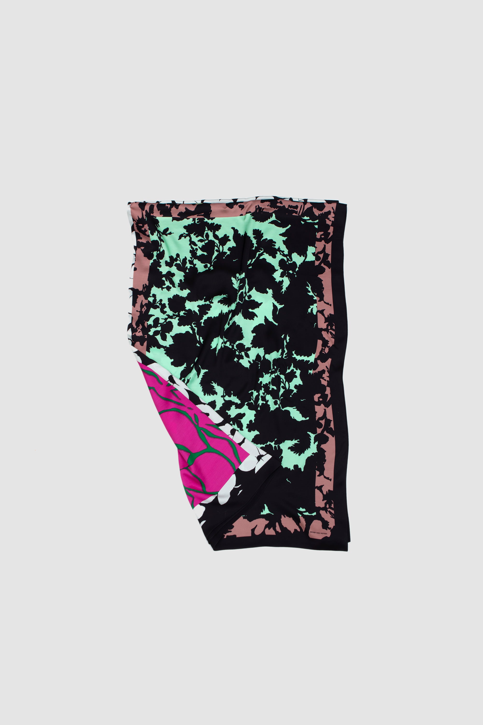 Flora Scarf Dessin B_5