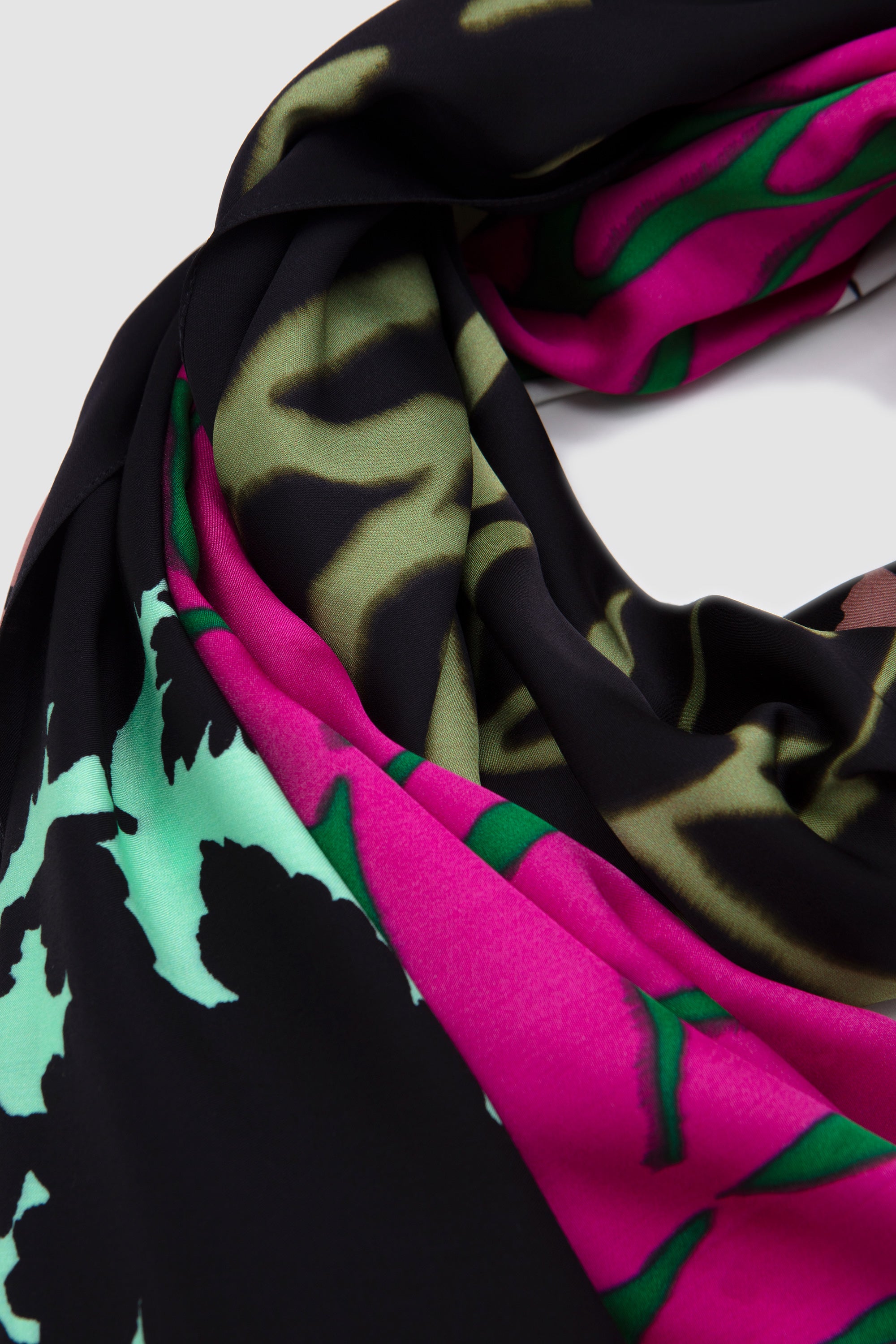 Flora Scarf Dessin B_6