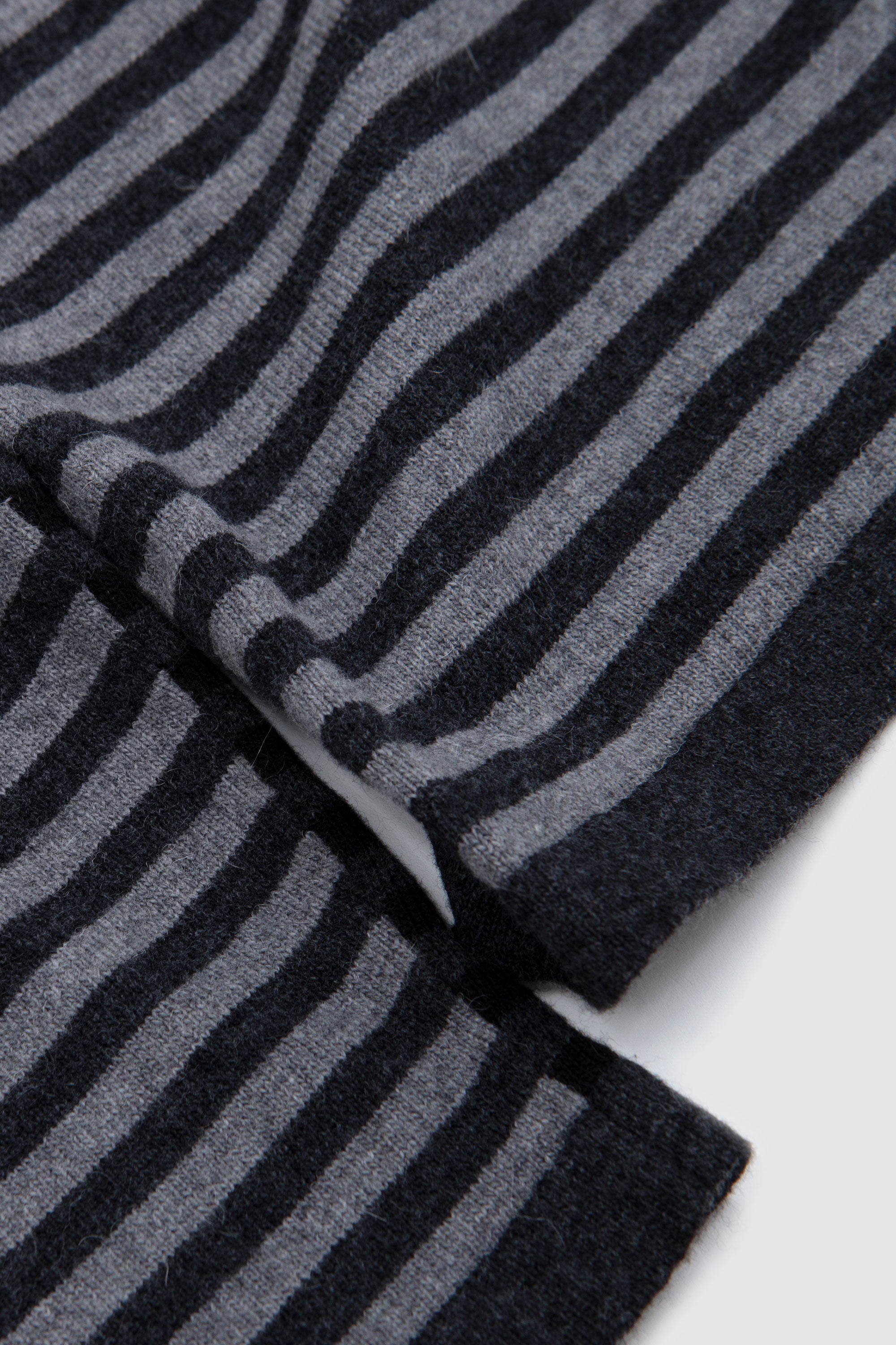 Diego Stripes Jumper Grey/ Black_8