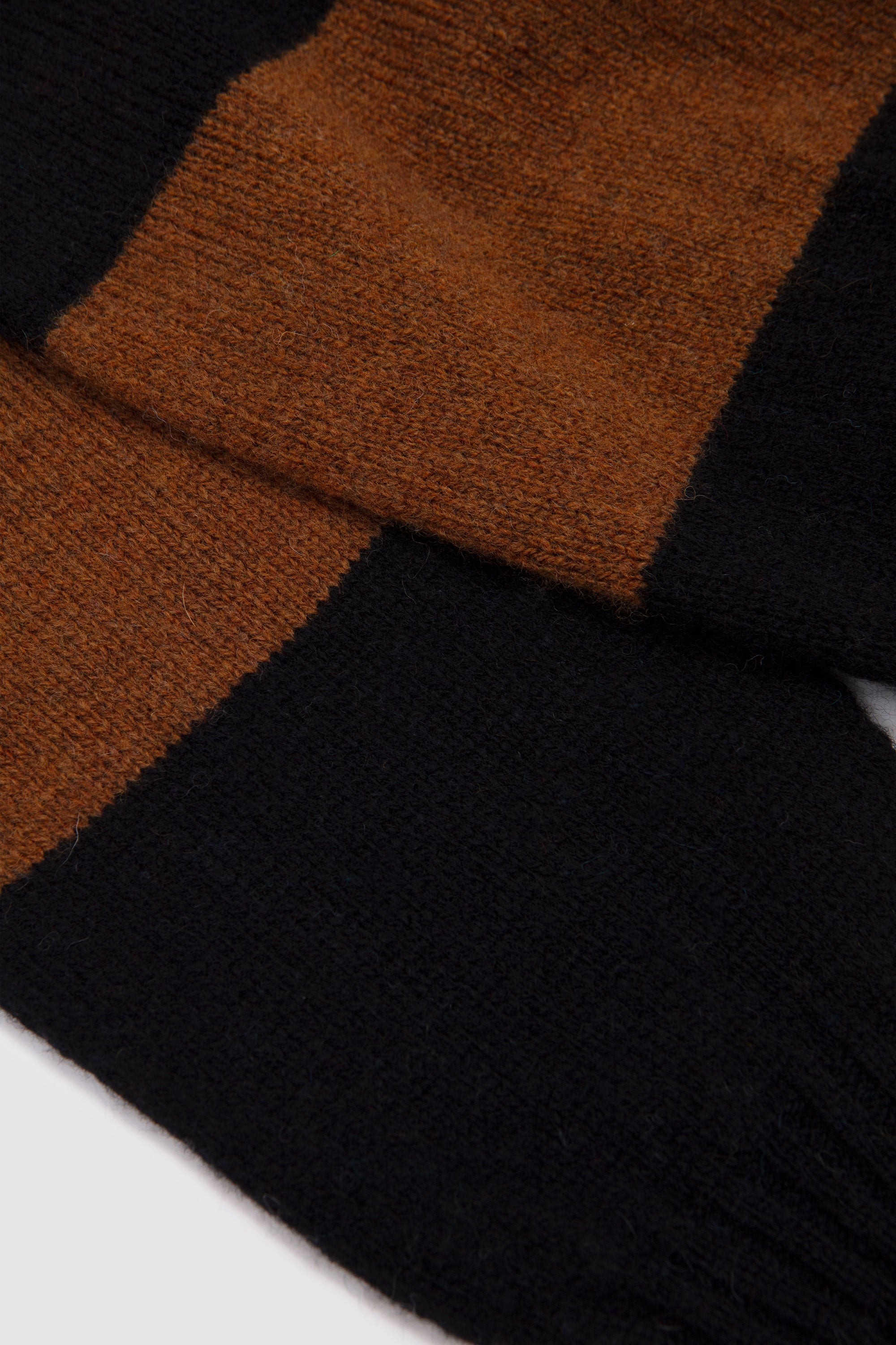 Block Stripe Crew Neck Sweater Black/ Walnut