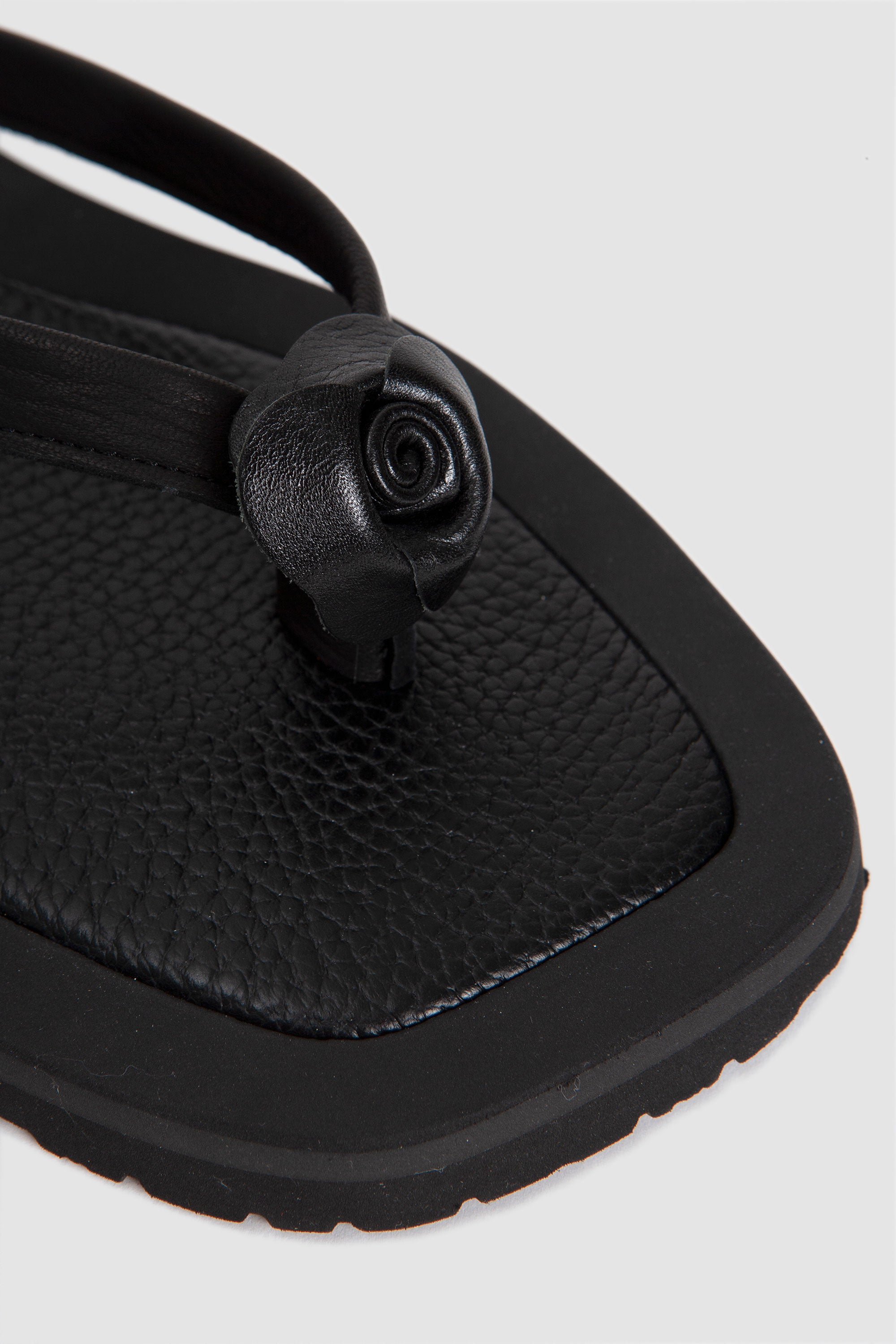 Bloom Thong Sandals Black/Black_5