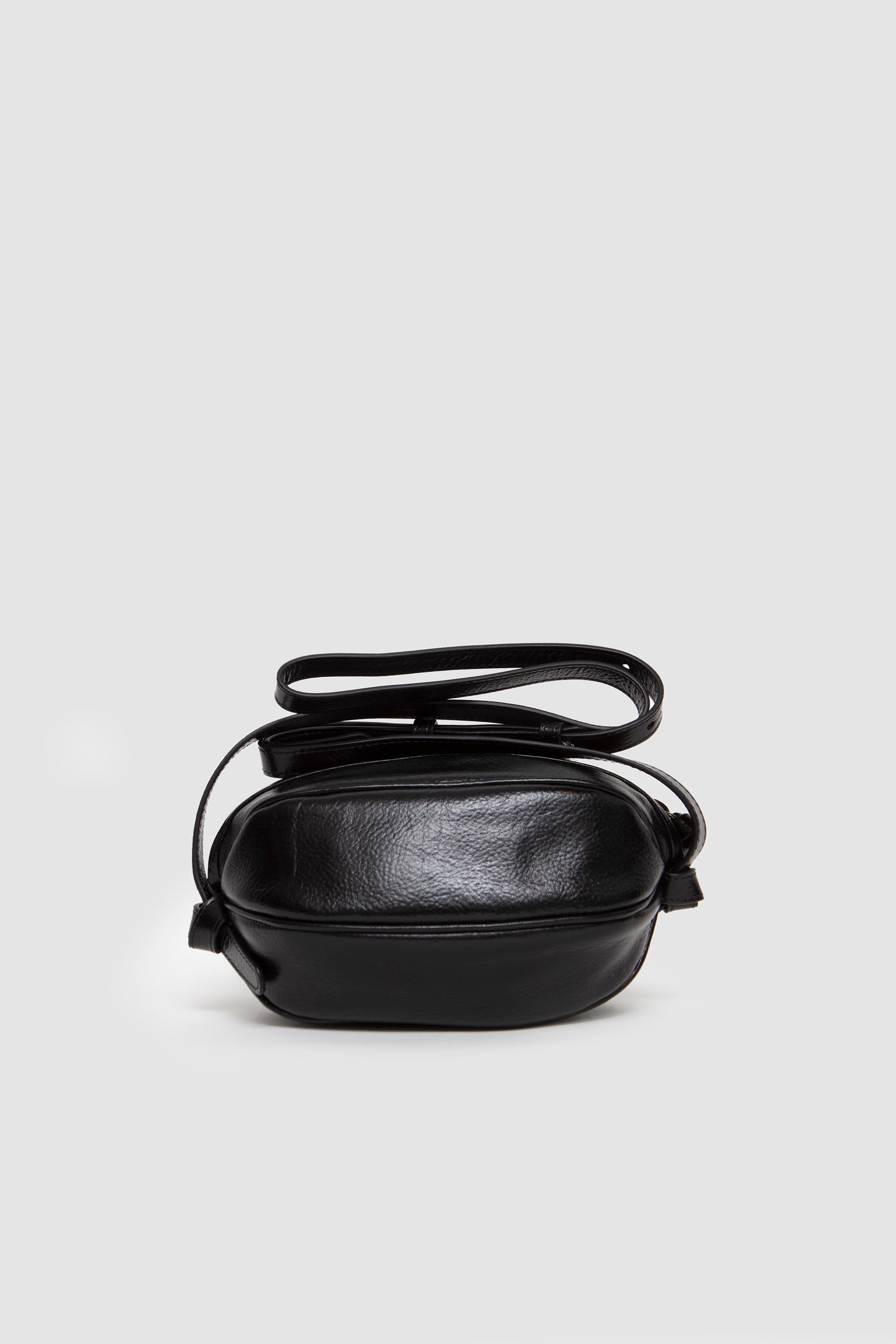 Boya Distressed Bag Black