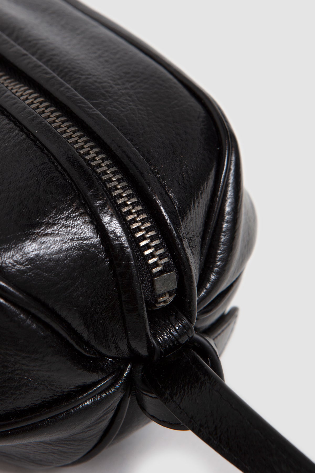 Boya Distressed Bag Black_5