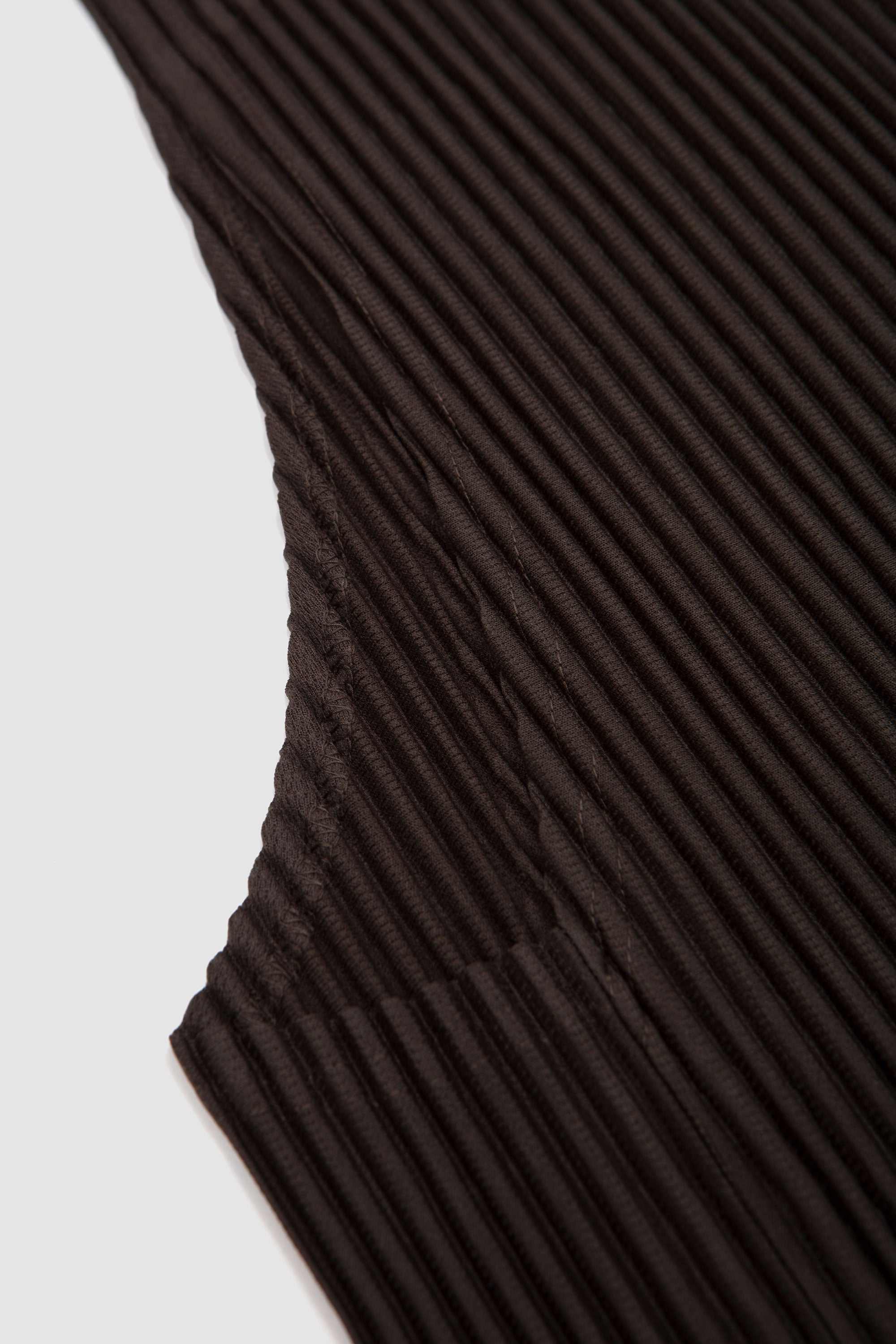Monthly Colors: July Polo Shirt Shade Greyish Brown_3