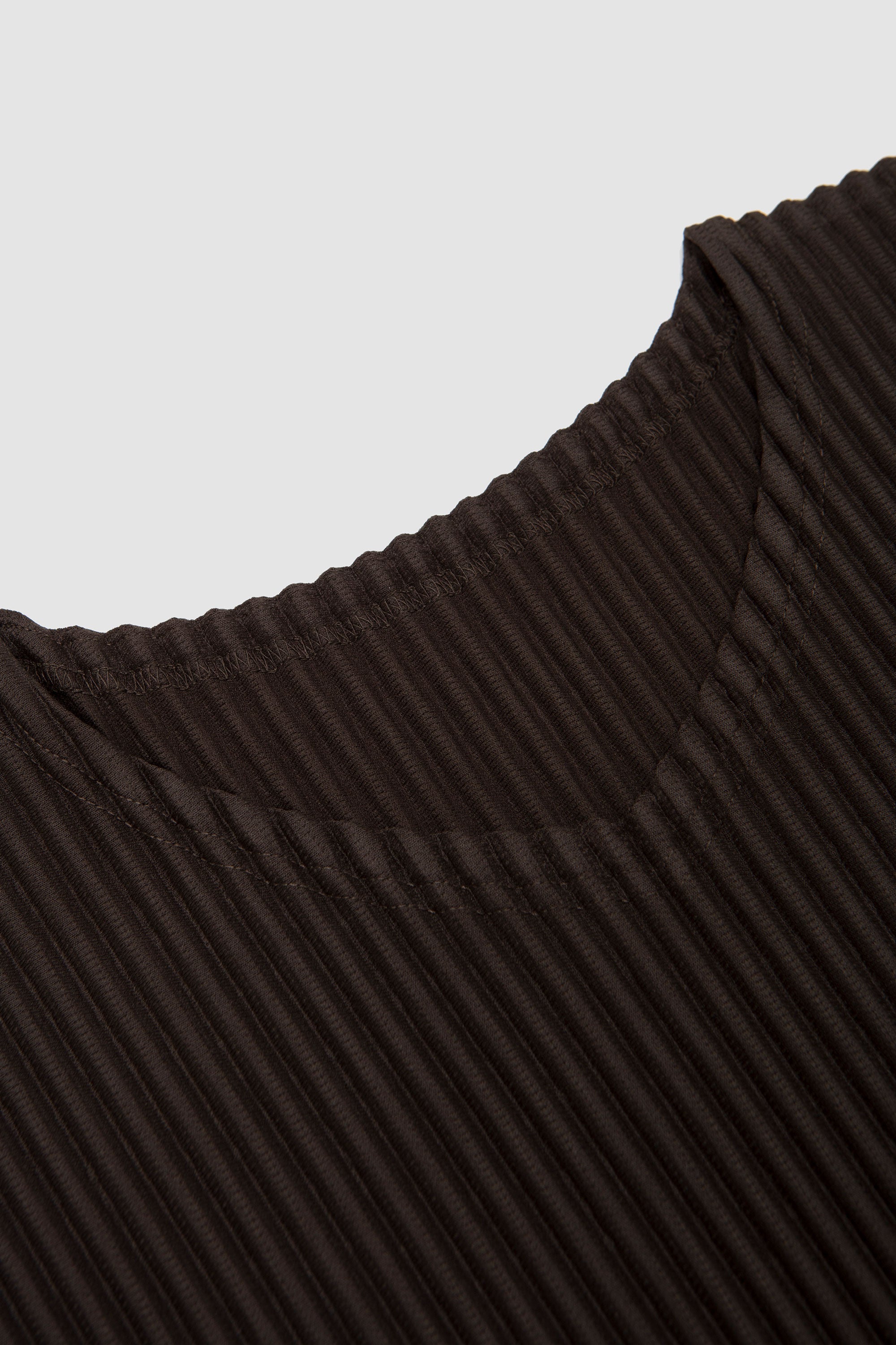 Monthly Colors: July T-Shirt Shade Grayish Brown_2