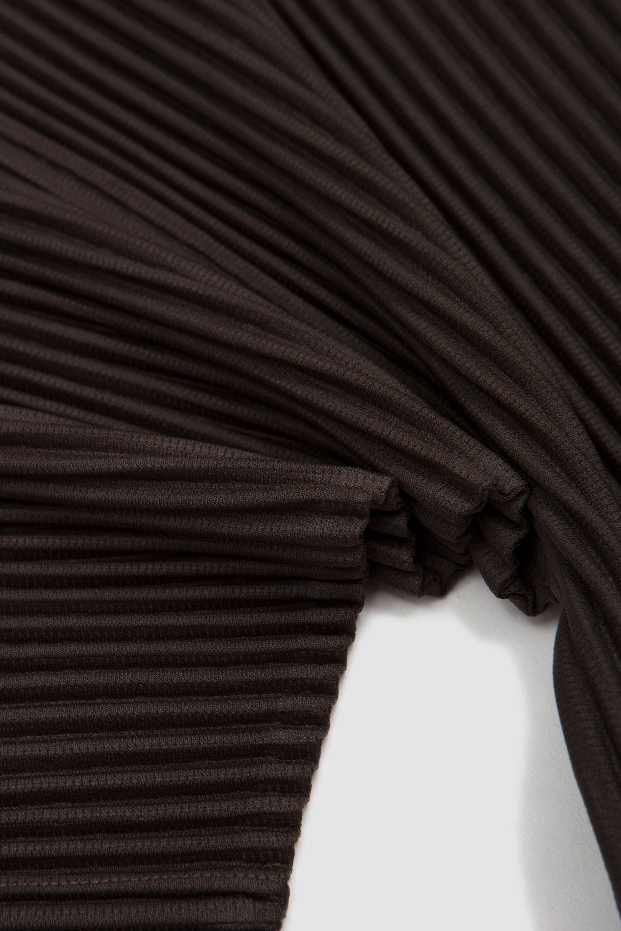 Monthly Colors: July T-Shirt Shade Grayish Brown_3