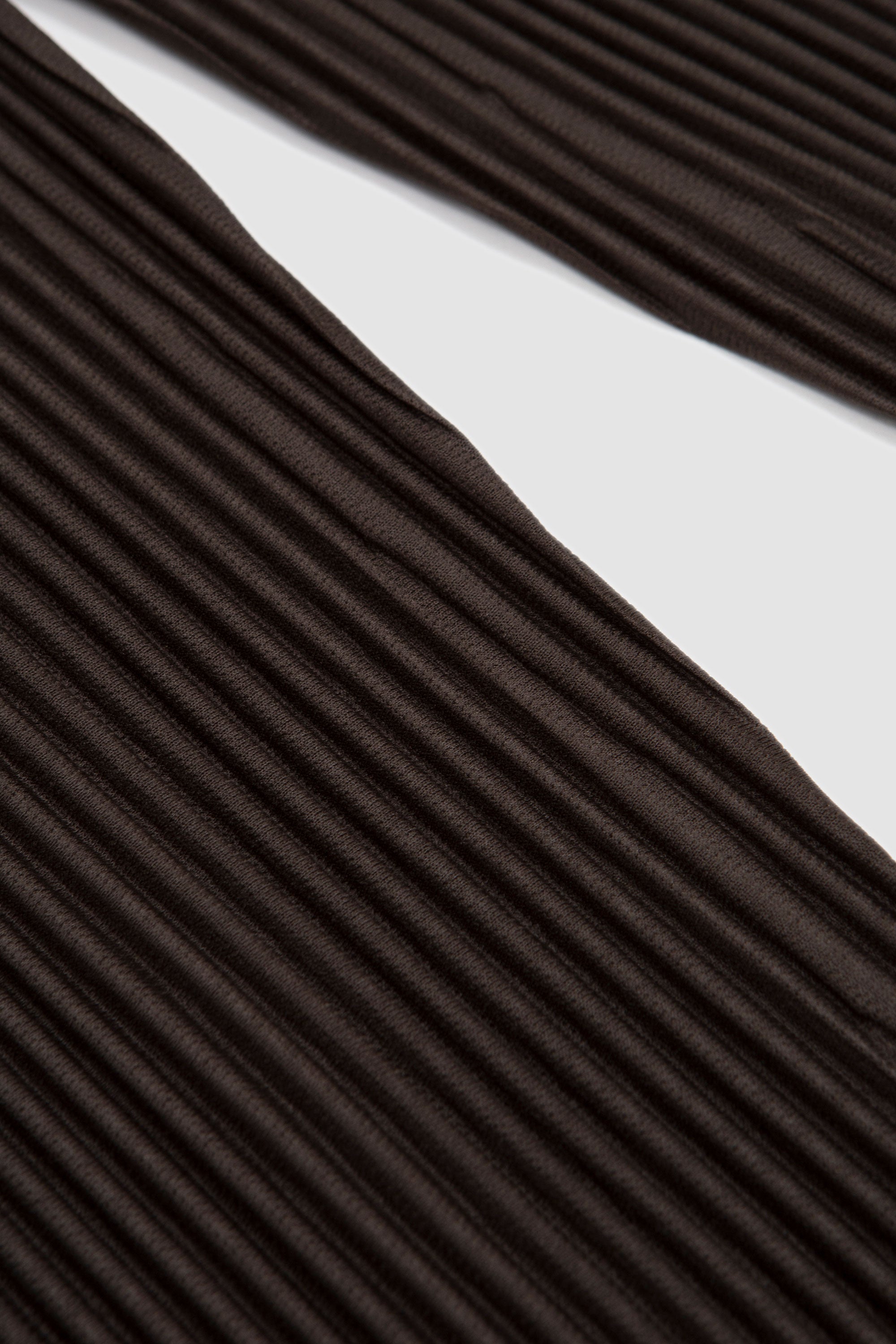 Monthly Colors: July Trousers Shade Greyish Brown_3