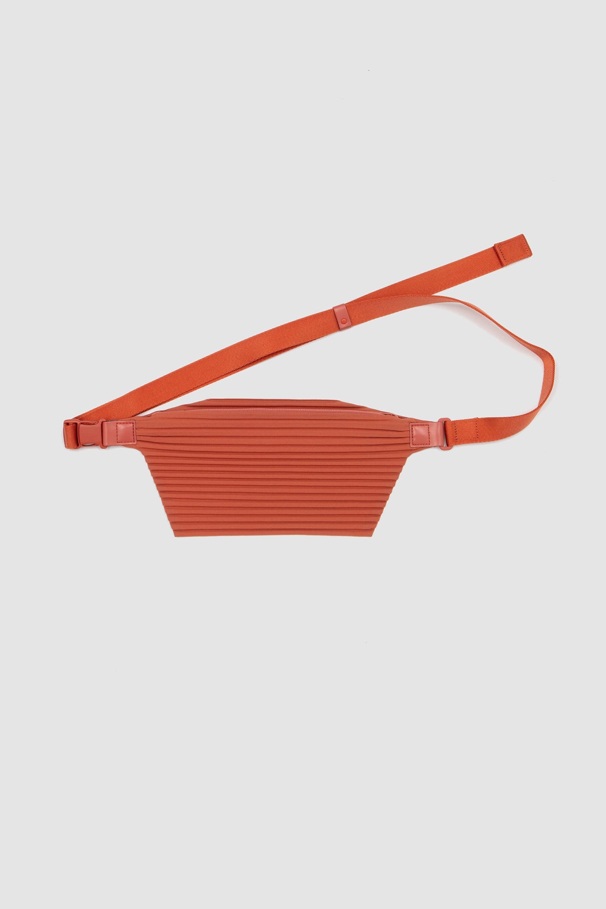 Pleats Slim Bag Shade Vermillon