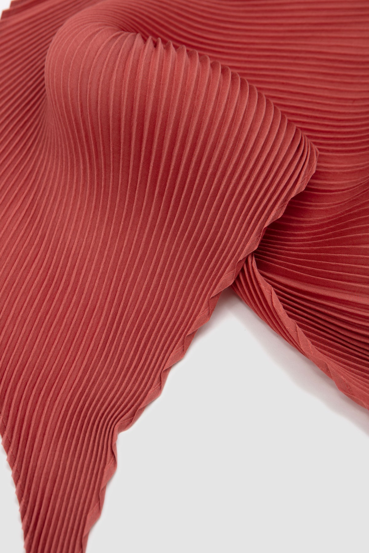 Pleats Stole Vermillion_3