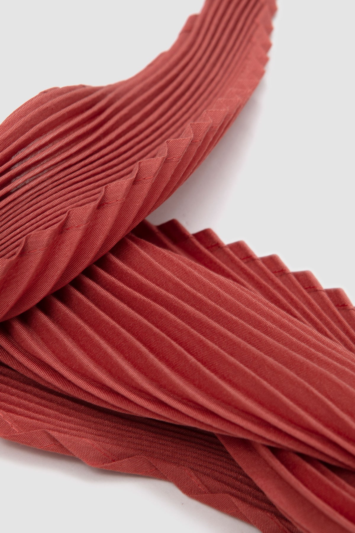 Pleats Stole Vermillion_4