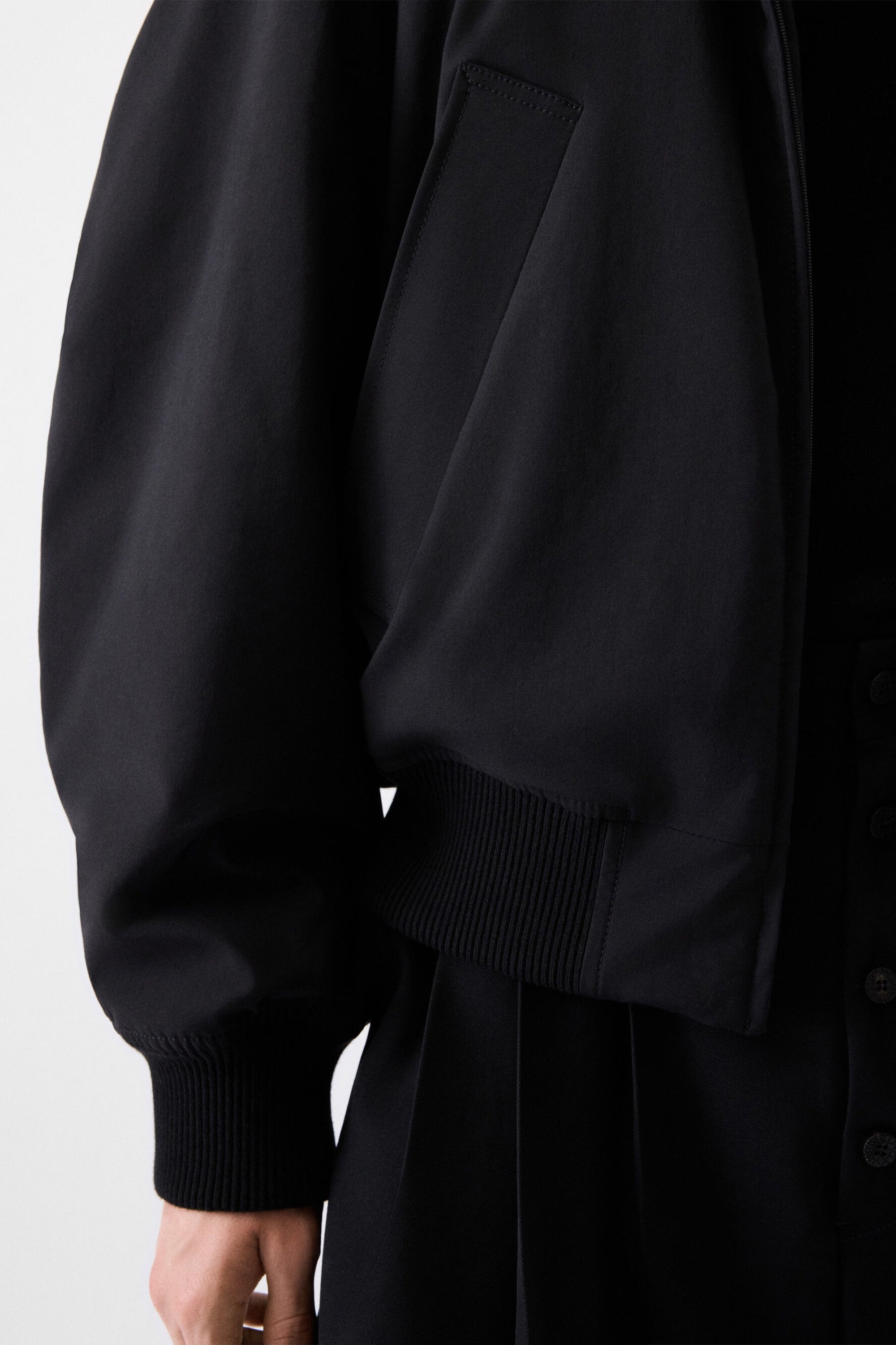 Le Bomber Aero Black_5