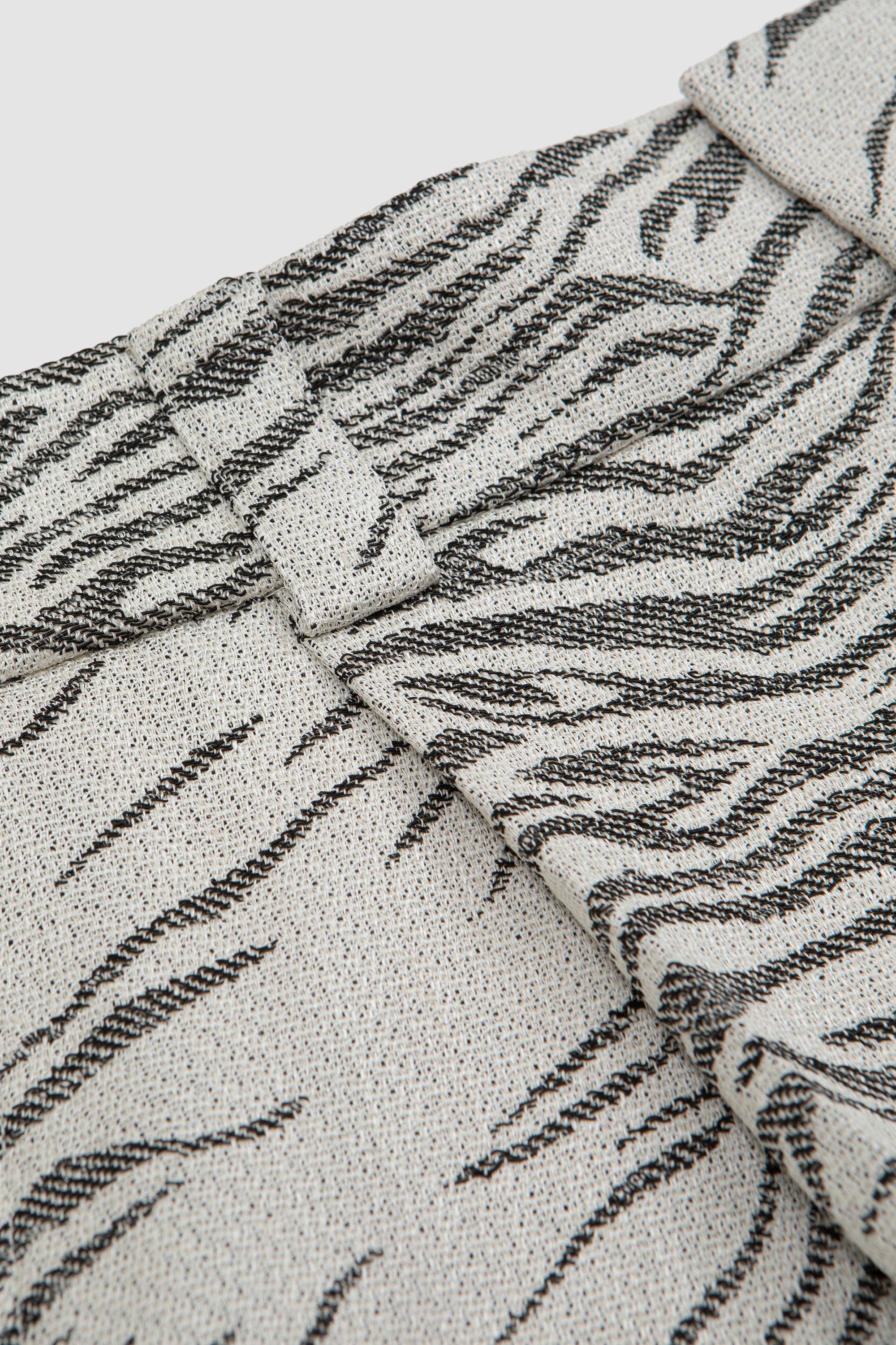 SPORTIVO [Le short navega jacquard mottled zebra black]